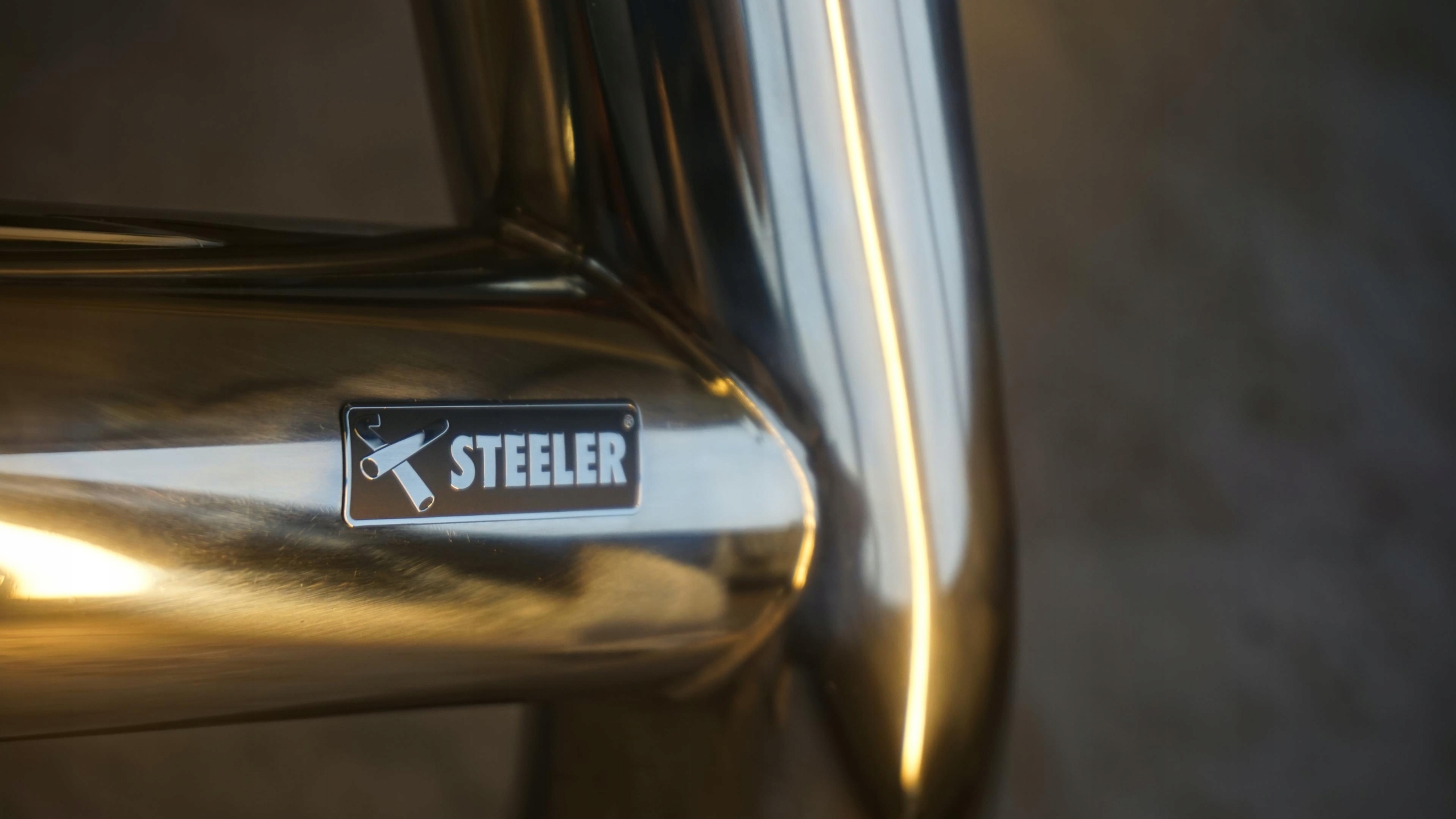 Orurowanie z grillem Volvo XC60 z HOMOLOGACJĄ Producent Steeler