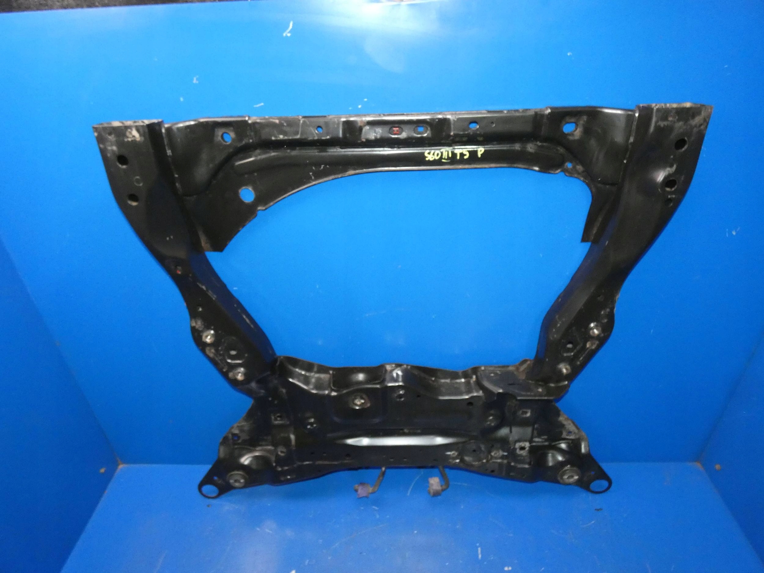 VOLVO S60 III V60 II axle beam subframe sider of the engine below engine front