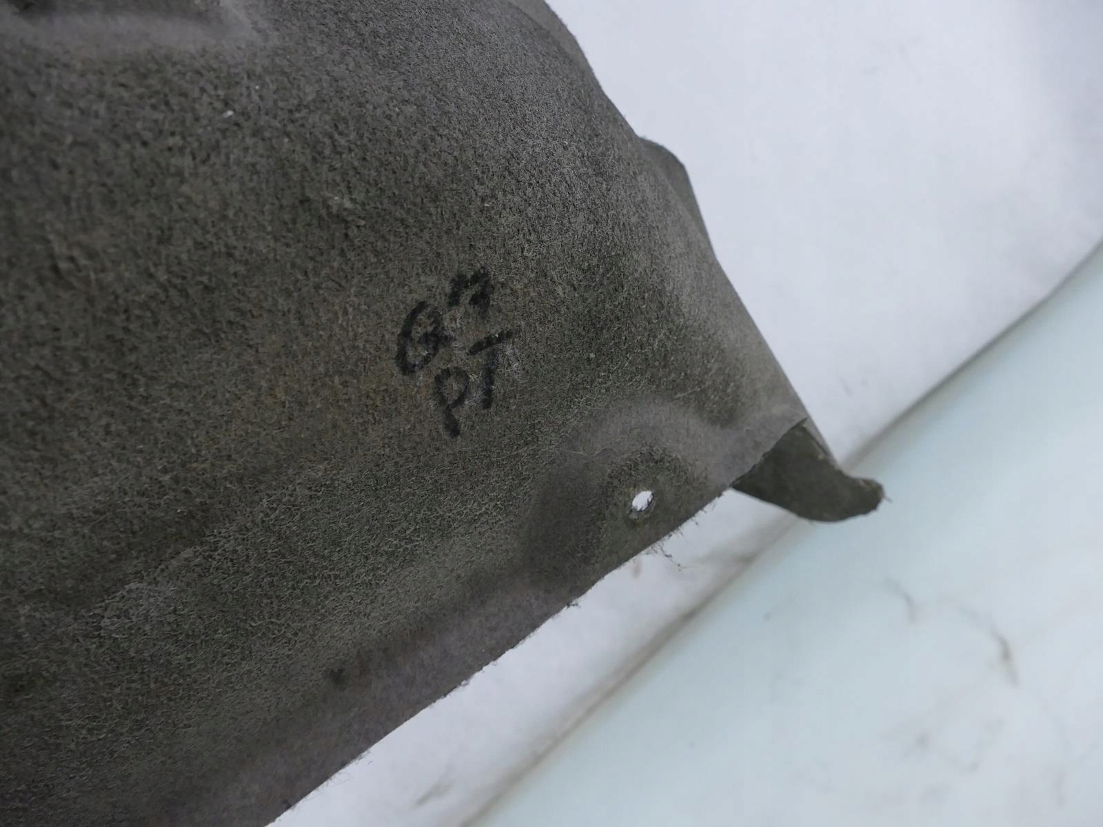 AUDI Q7 4L mudguard right rear part right rear.