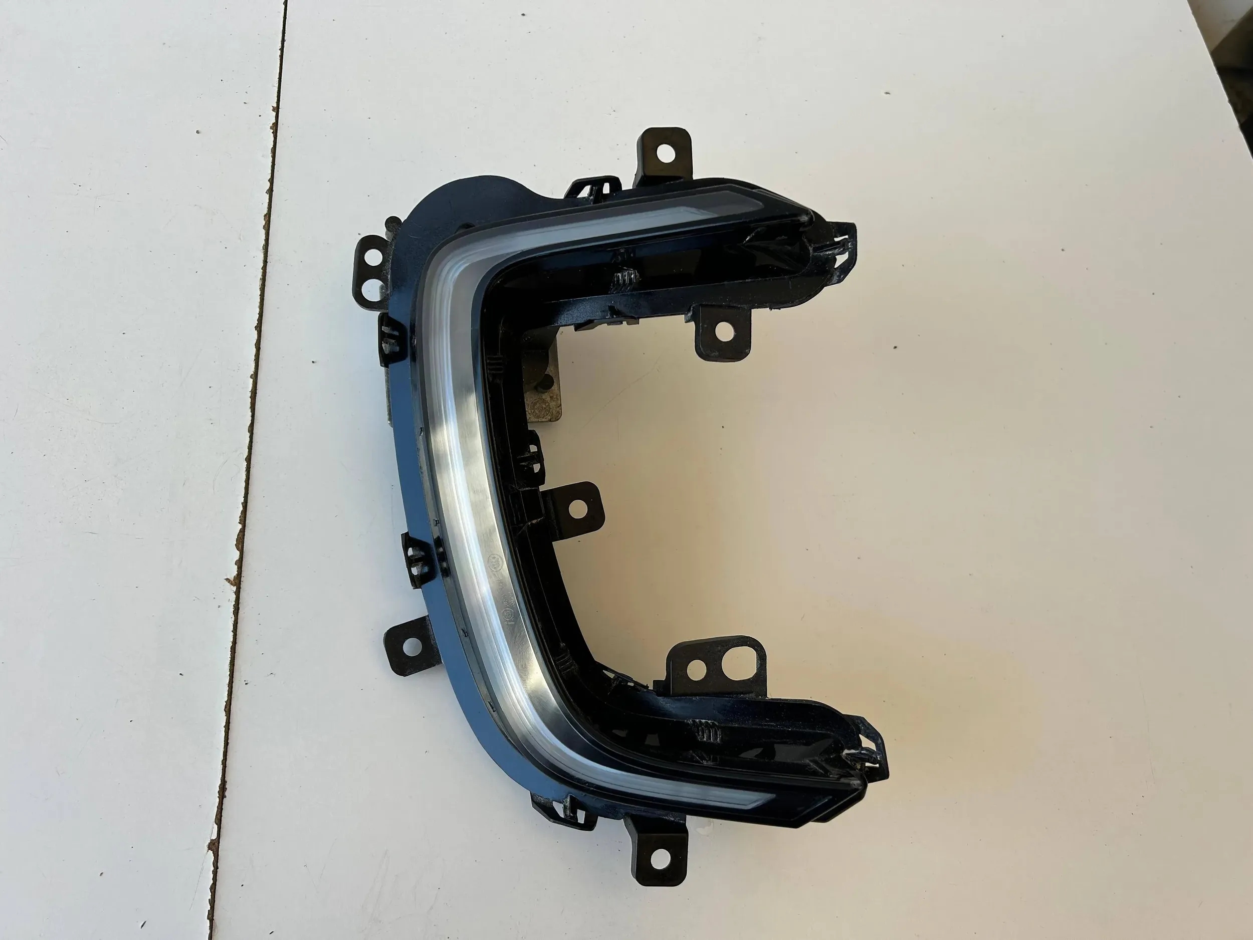 vw UP 12E ГАЛОГЕН led правый 12E941056 e