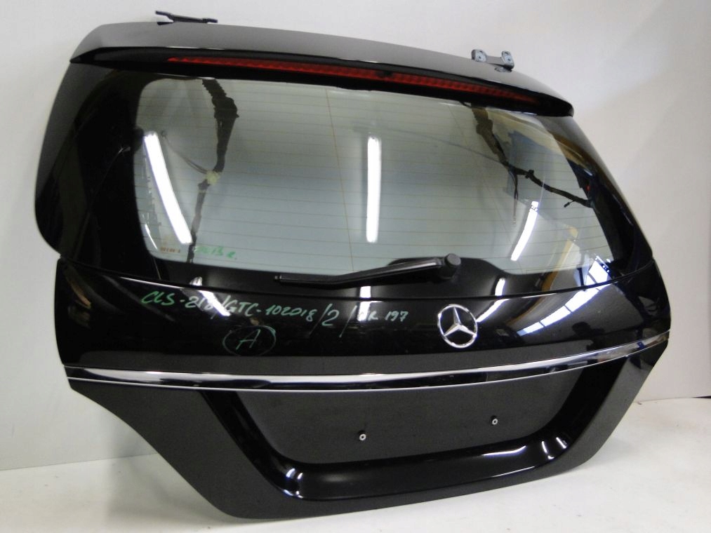 MERCEDES CLS W218 218 KLAPA Z SZYBĄ 2013 ROK Producent części Mercedes-Benz OE