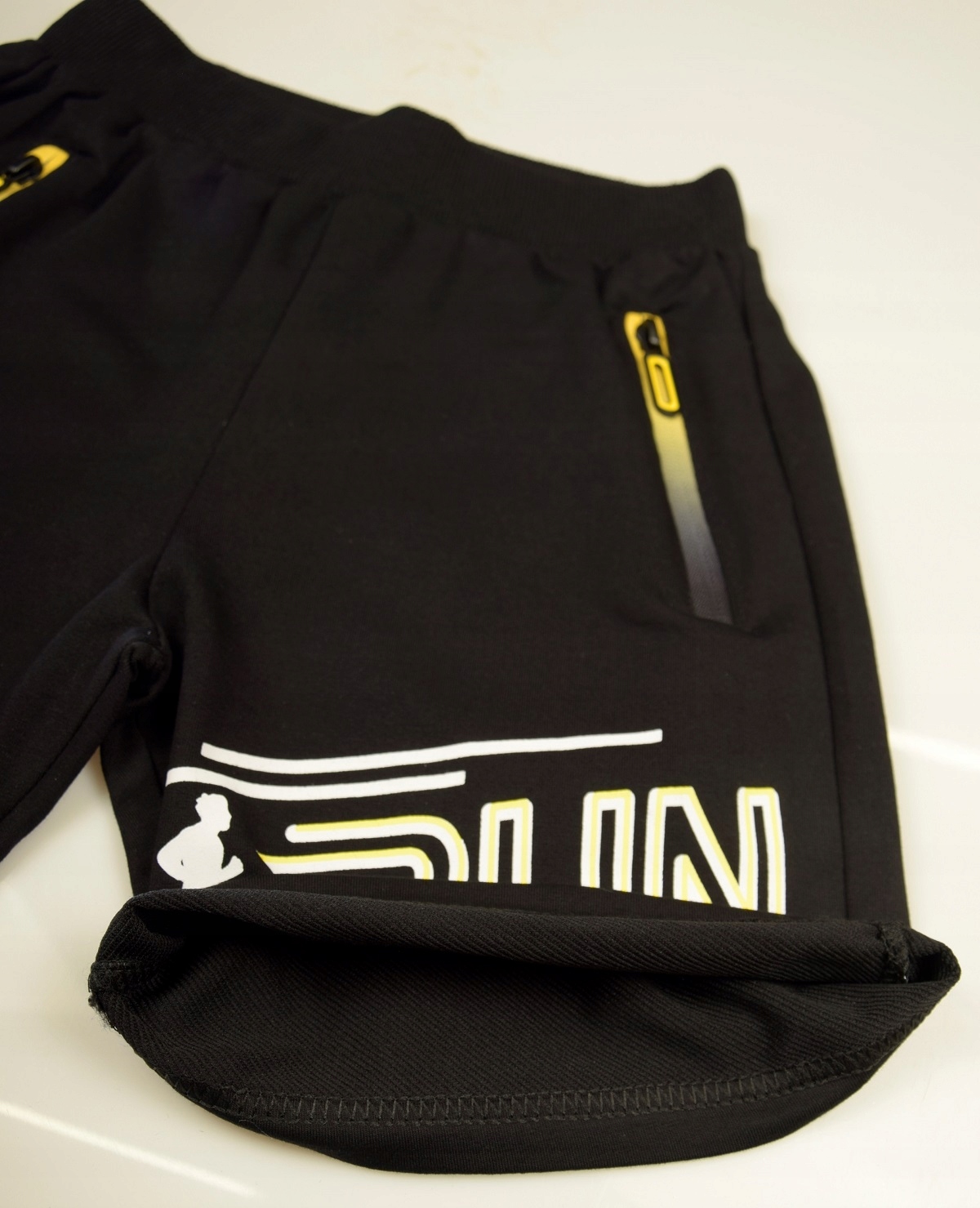 KRÓTKIE SPODNIE C-38-C16 SPODENKI DRESOWE BAWEŁNIANE 170/176 Marka Inna marka