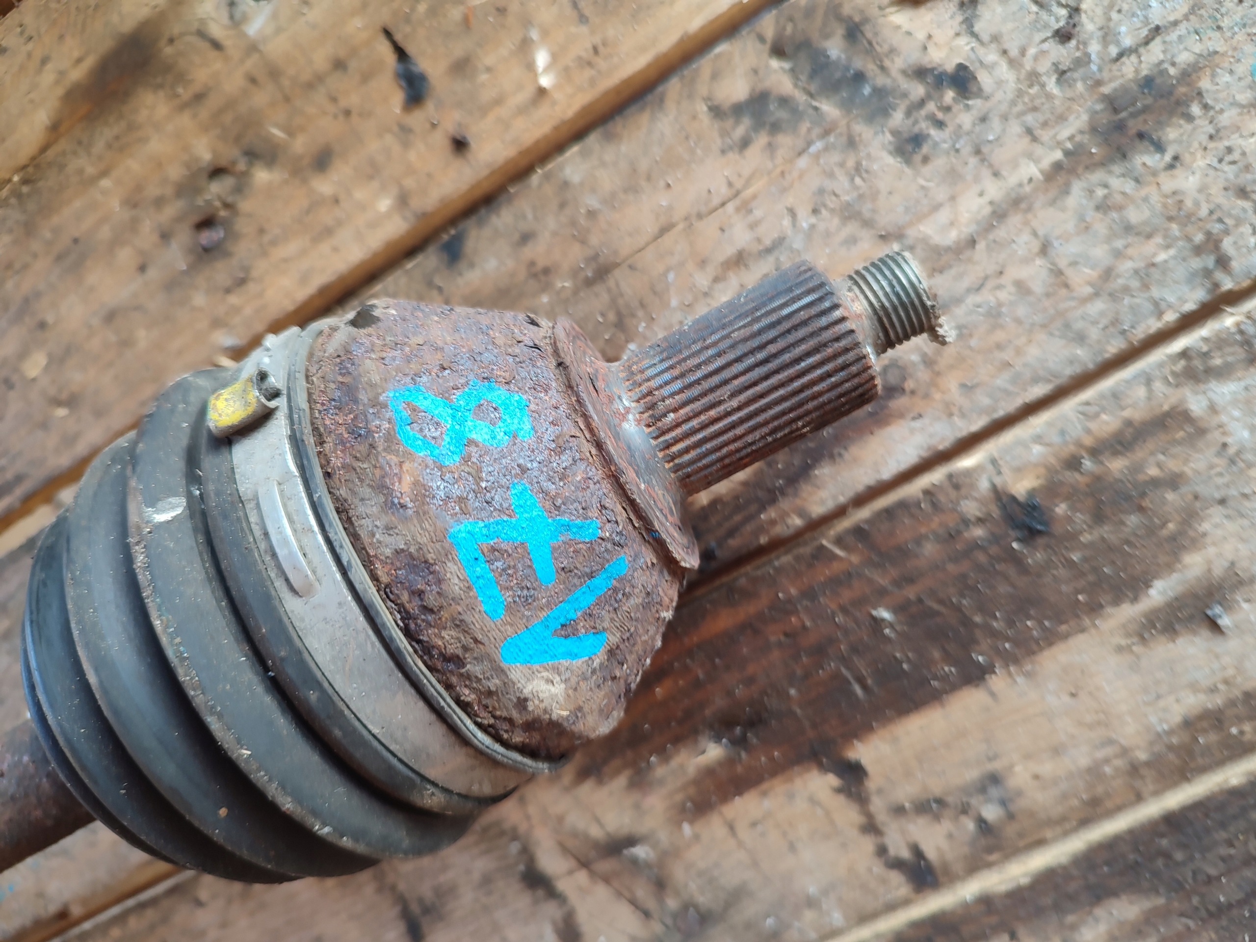 semi-axis left short. SEAT IBIZA IV 1.2