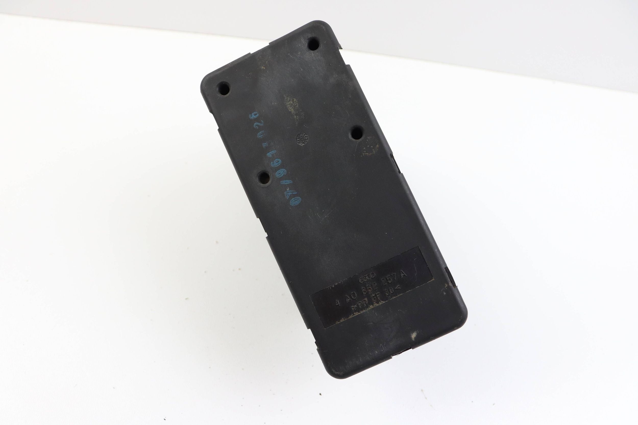 AUDI A4 B5 A3 8L 80 B4 pompa centrale della serratura 4A0862257A