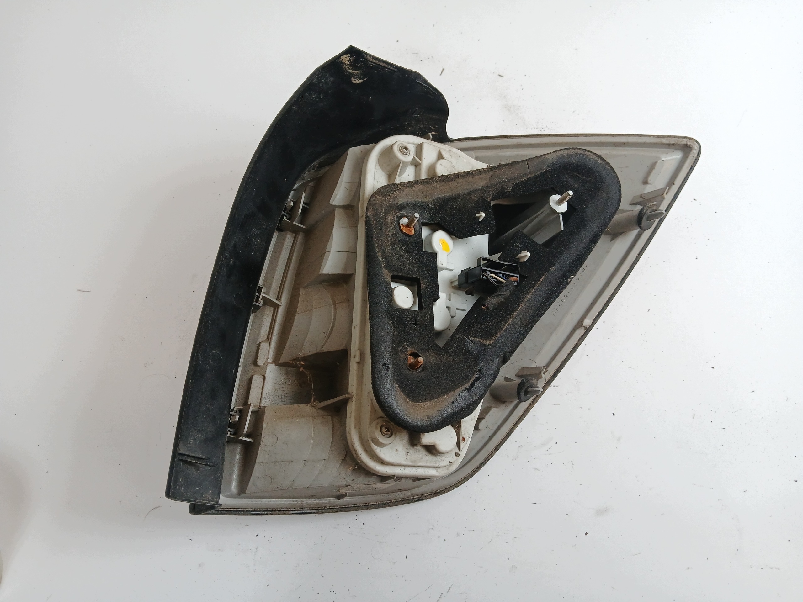 OPEL ASTRA III H KOMBI light left rear part 13223674