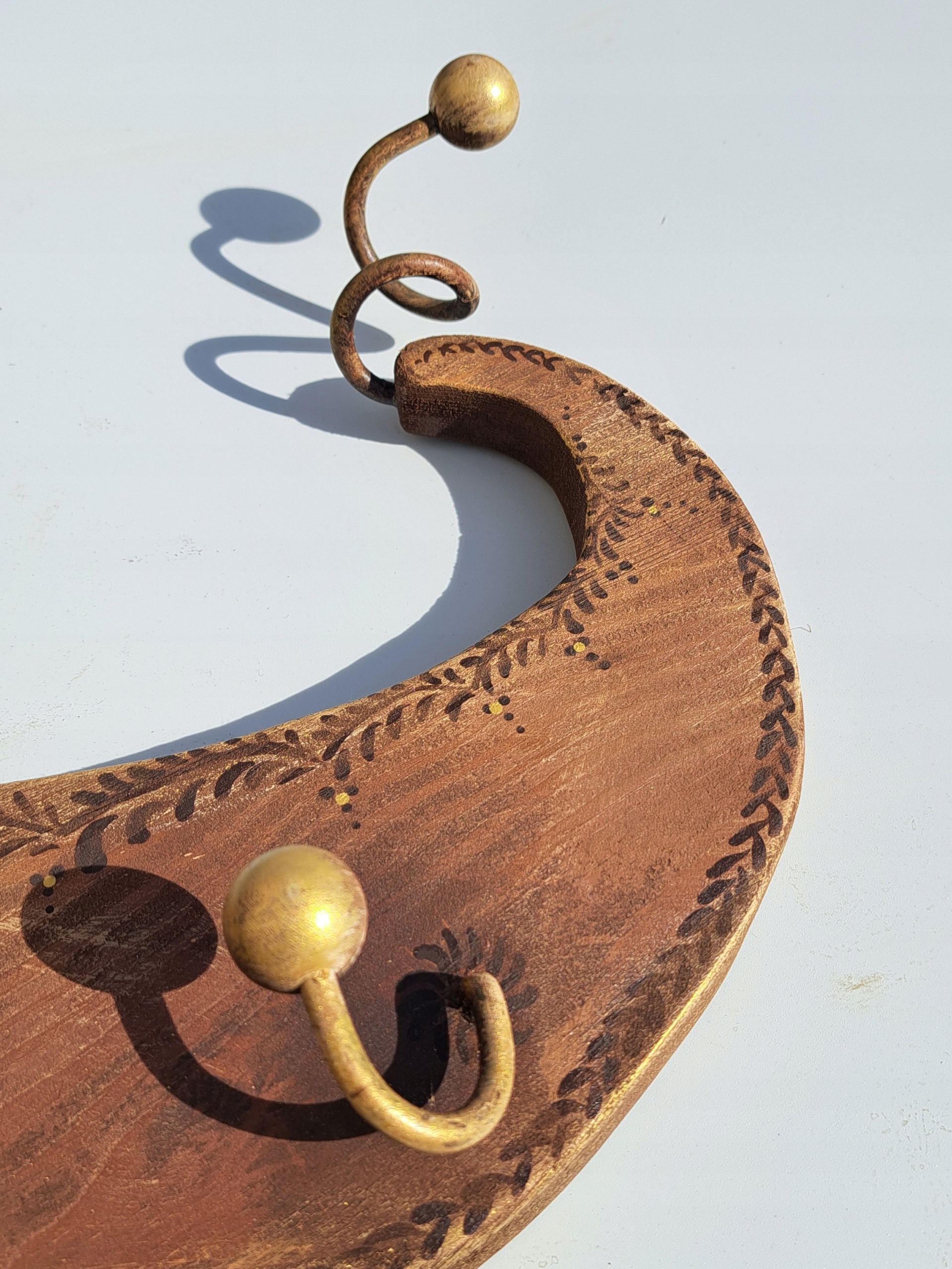 Wieszak ręcznie malowany but na PREZENT Marka BWM