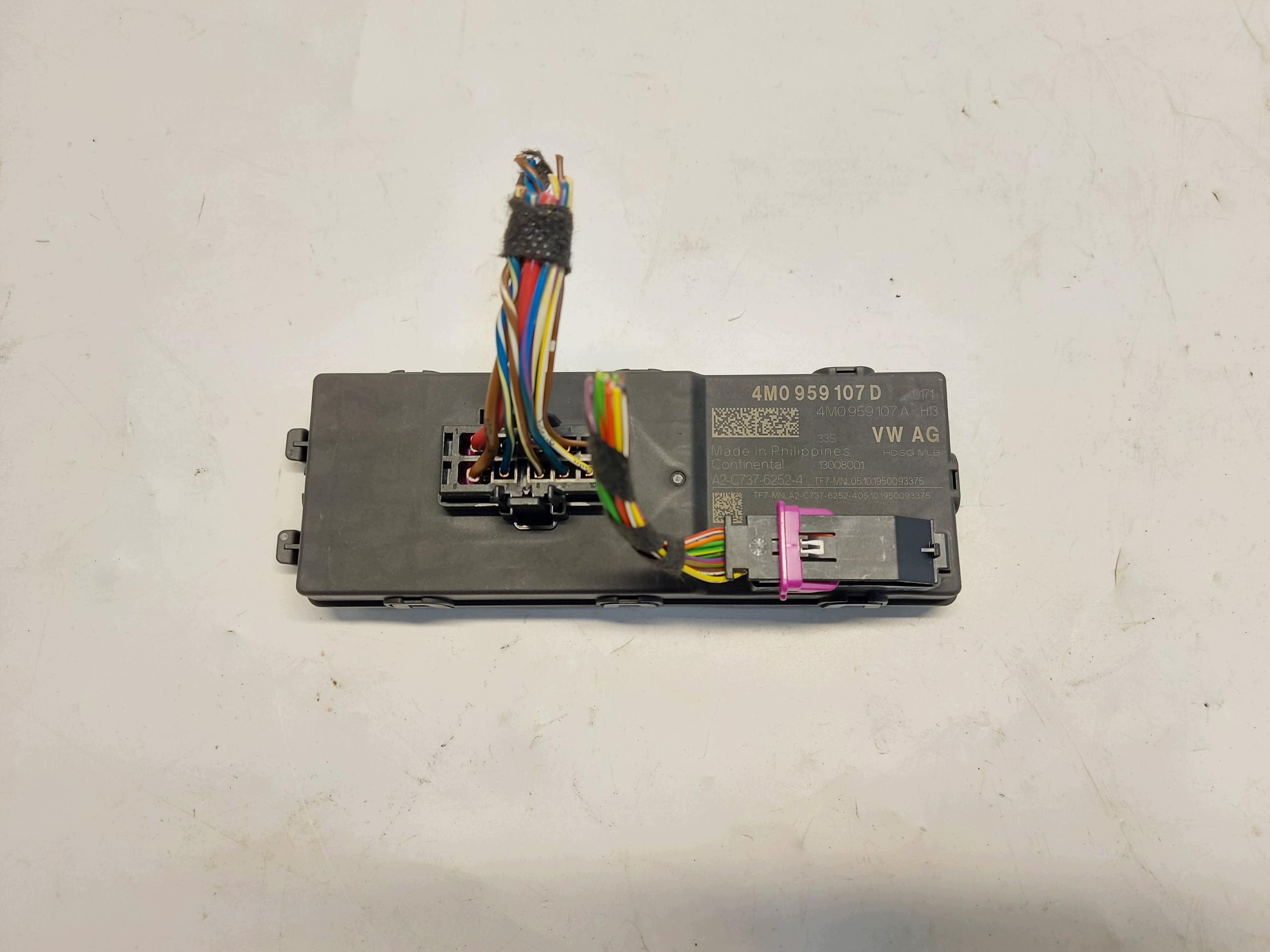 Audi A4 B9 8W LIFT Kombi 8W9 module control unit bonnet 4M0959107D