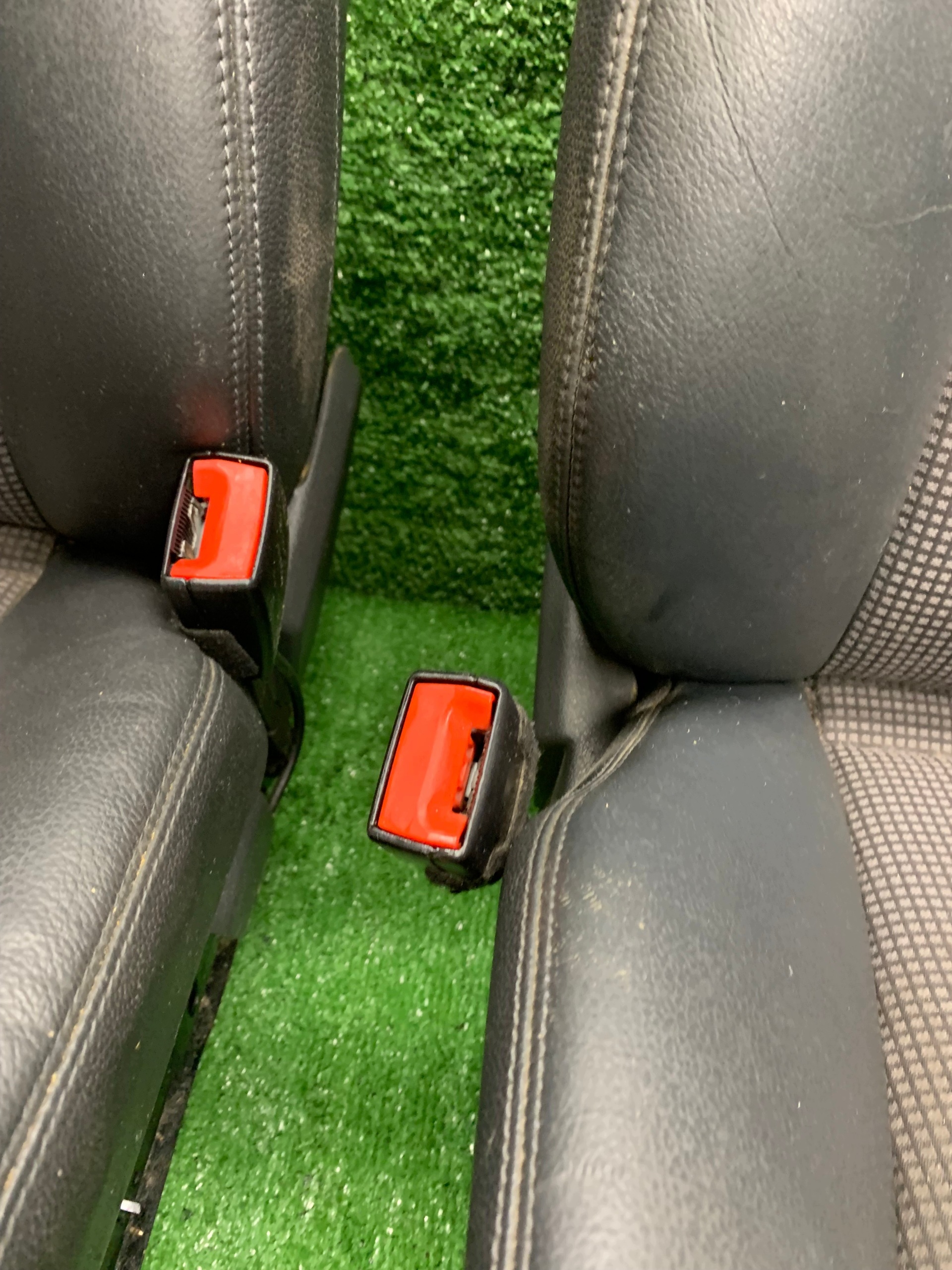 seats front front KOMPLET right/left MERCEDES E-KLASA W211 semi leather