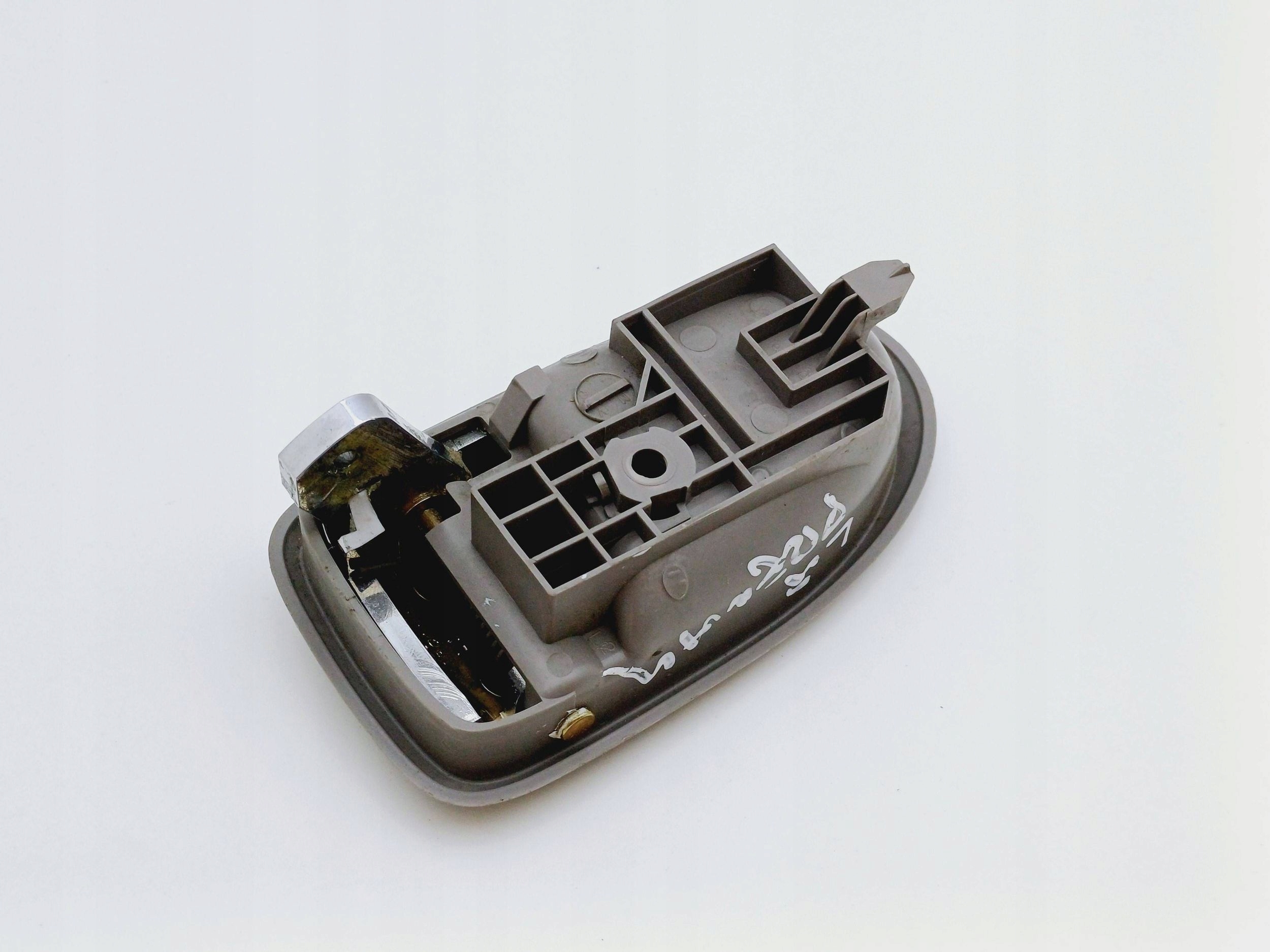 ручка двери внутренняя mazda PREMACY NR413