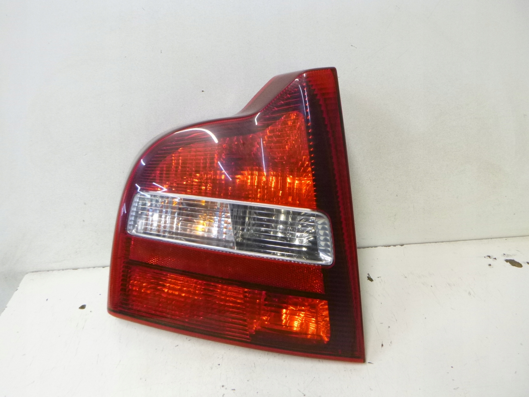 light rear left Volvo S80 sedan 01r.