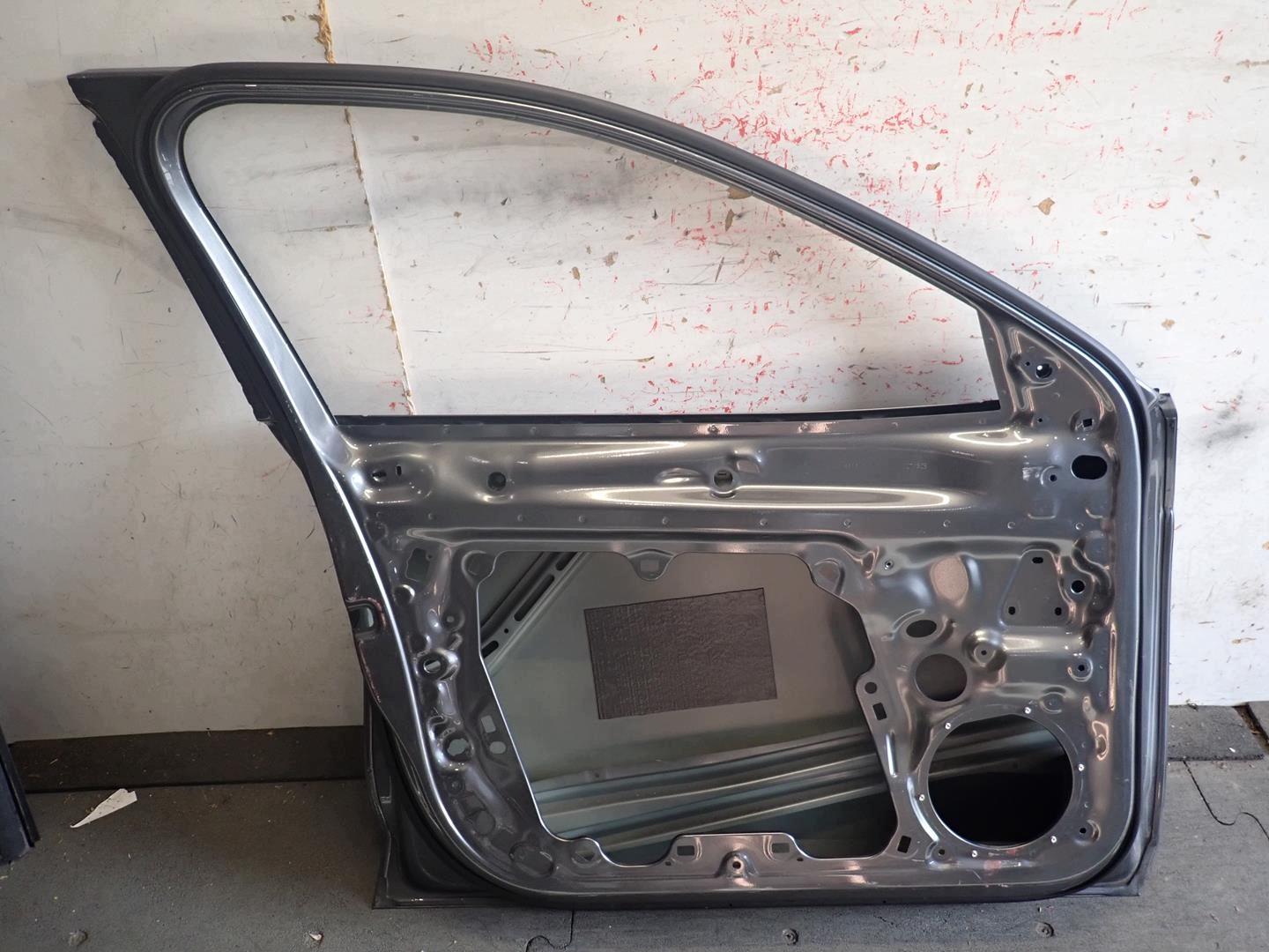 door front front left VW PASSAT B9 2023- 3J SKODA SUPERB IV 3J0831311B