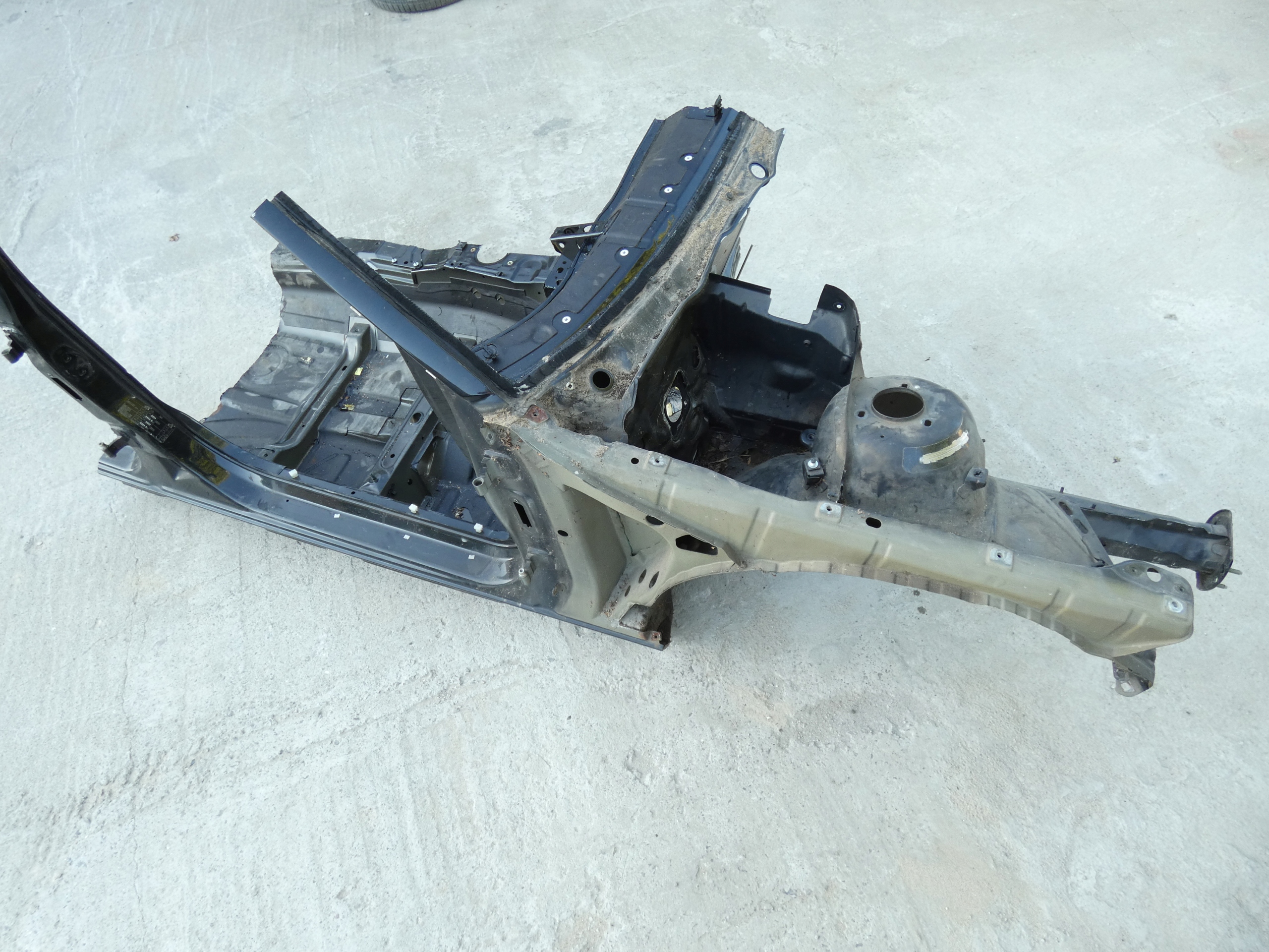 8234036 - BMW E46 чверть Правий передній лонжерон поріг седан