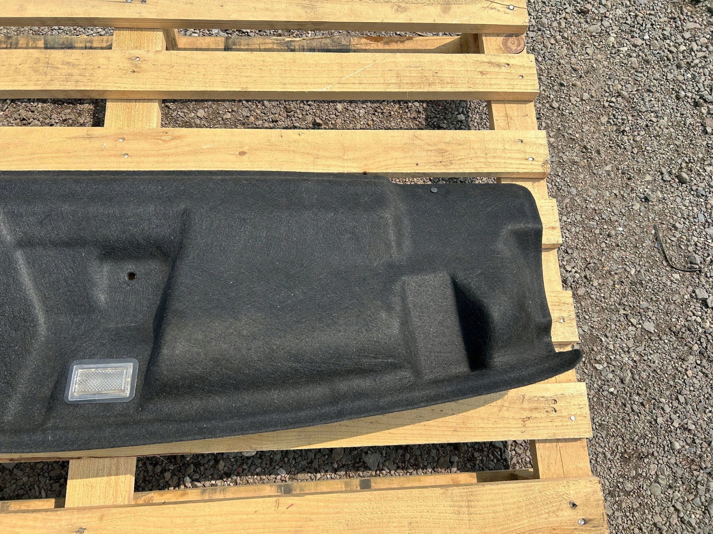 rear plato boot torpedo Dodge Challenger 2015r