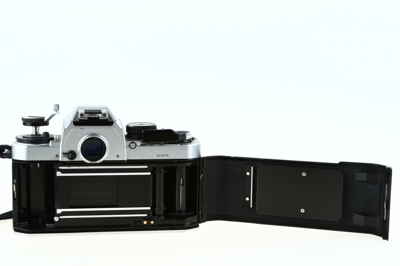 Analogová zrcadlovka Nikon FA + MD-15 za 10986 Kč - Allegro