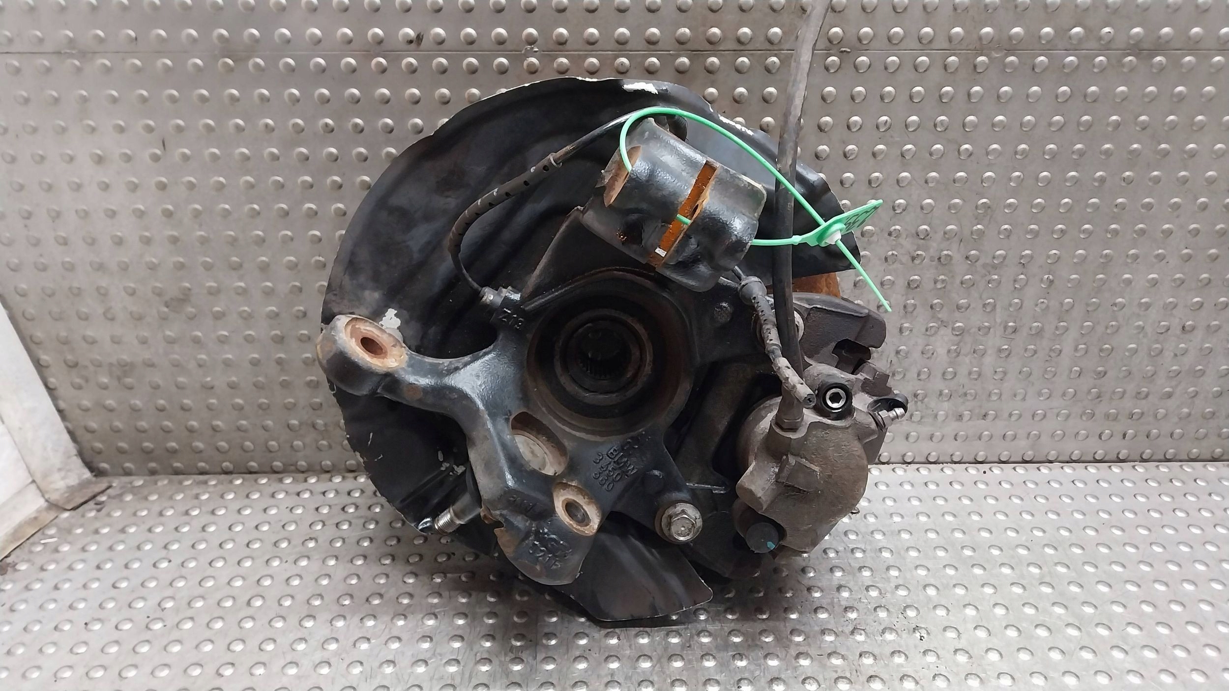 otoč čepu třmen pravý předek 3450560 BMW X3 E83