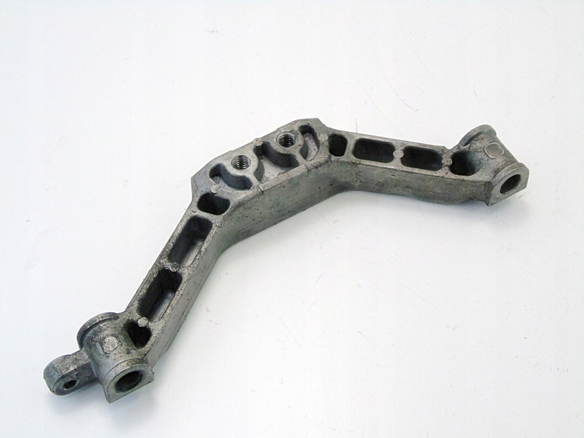 ЛАПА ДЕРЖАТЕЛЬ ДВИГАТЕЛЯ 1.0 1.3 VVTI YARIS RACTIS