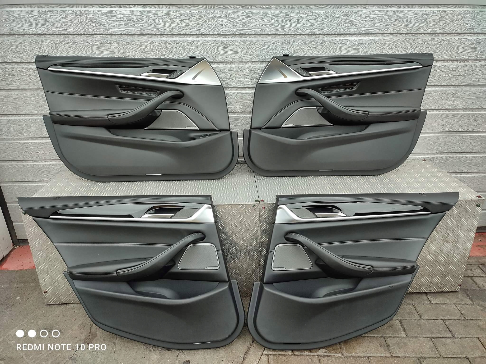 4RGGEGWT - BMW G30 обивка бекон двери ЕС. ПЕРЕДНЯЯ КОЖА