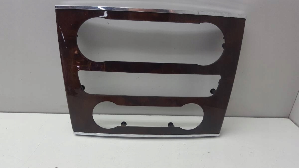 КОРПУС РАМКА ДОШКИ ОФОРМЛЕННЯ MERCEDES ОСНОВНИЙ X164 ML