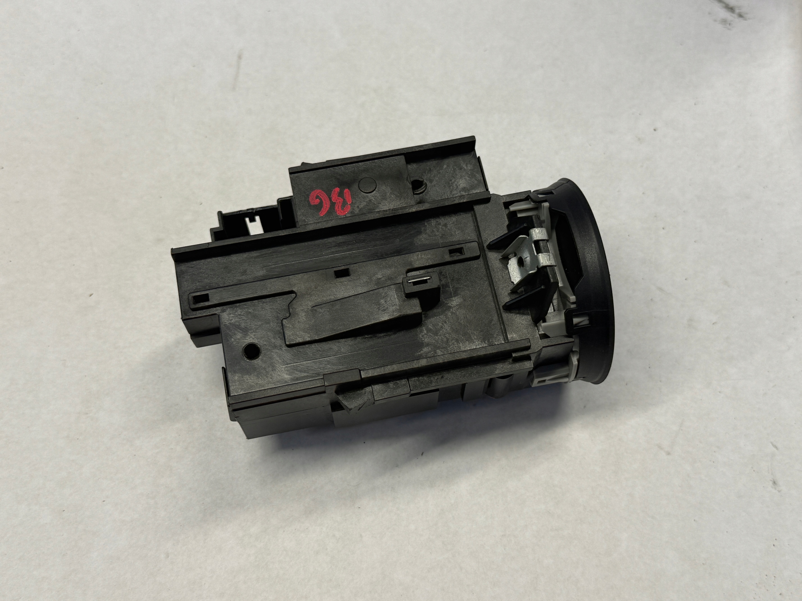 VW PASSAT B6 LIFT ignition 3C0905843R