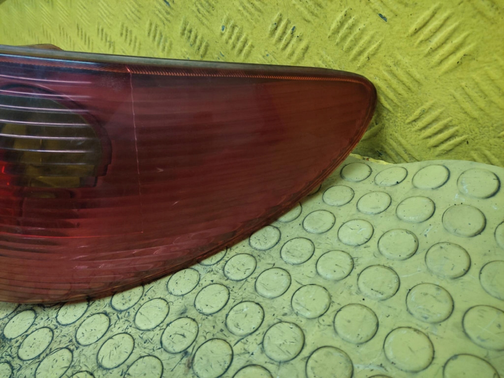 PEUGEOT 206 LIFT light right rear part