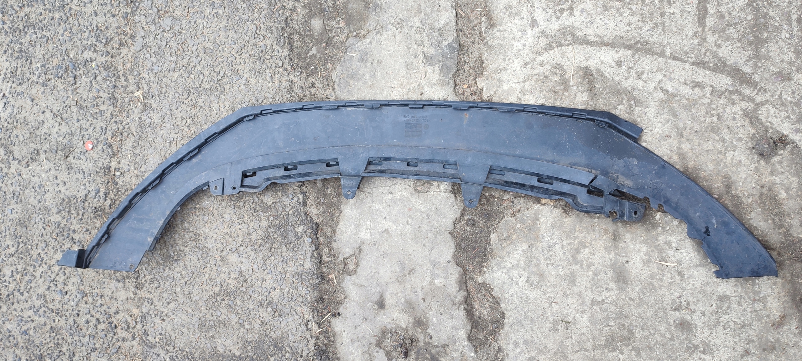 SPOILER der Stoßstange vorne VOLKSWAGEN GOLF PLUS 5K0805903A