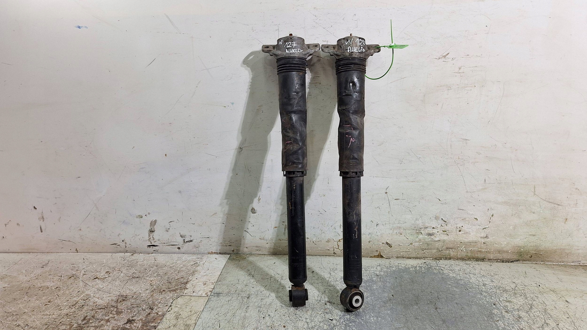 shock absorber left right rear part KPL 5Q0513049HR VW T-ROC