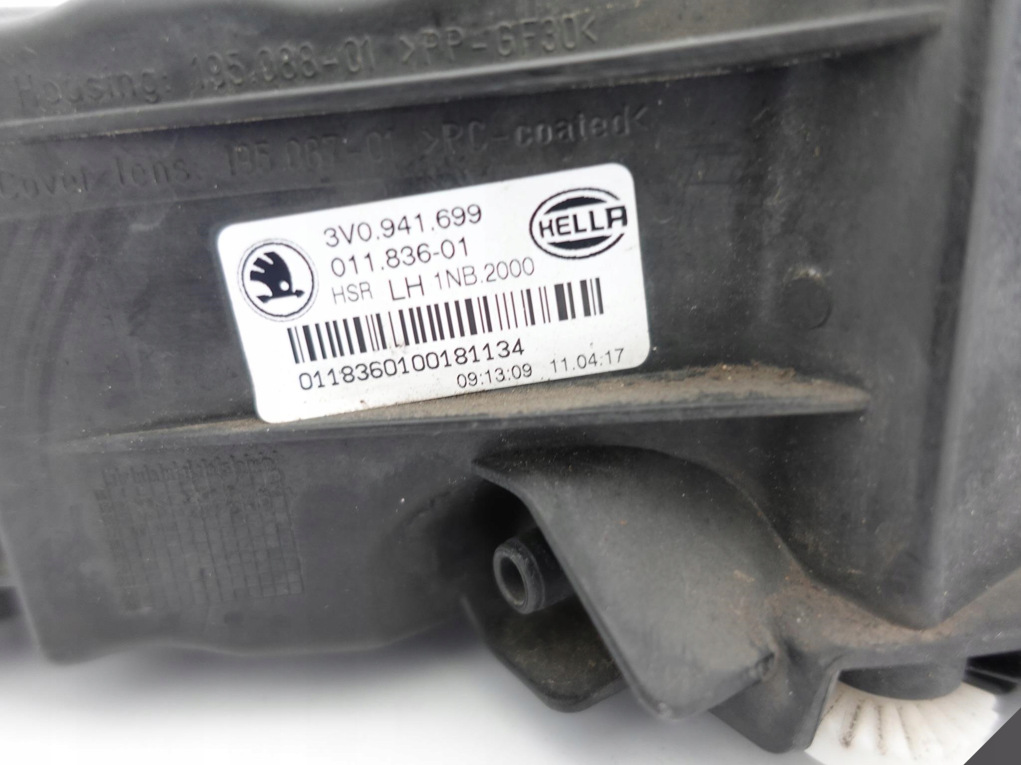 SKODA SUPERB III 3V0 15-19 NEBELSCHEINWERFER LINKS 3V0941699