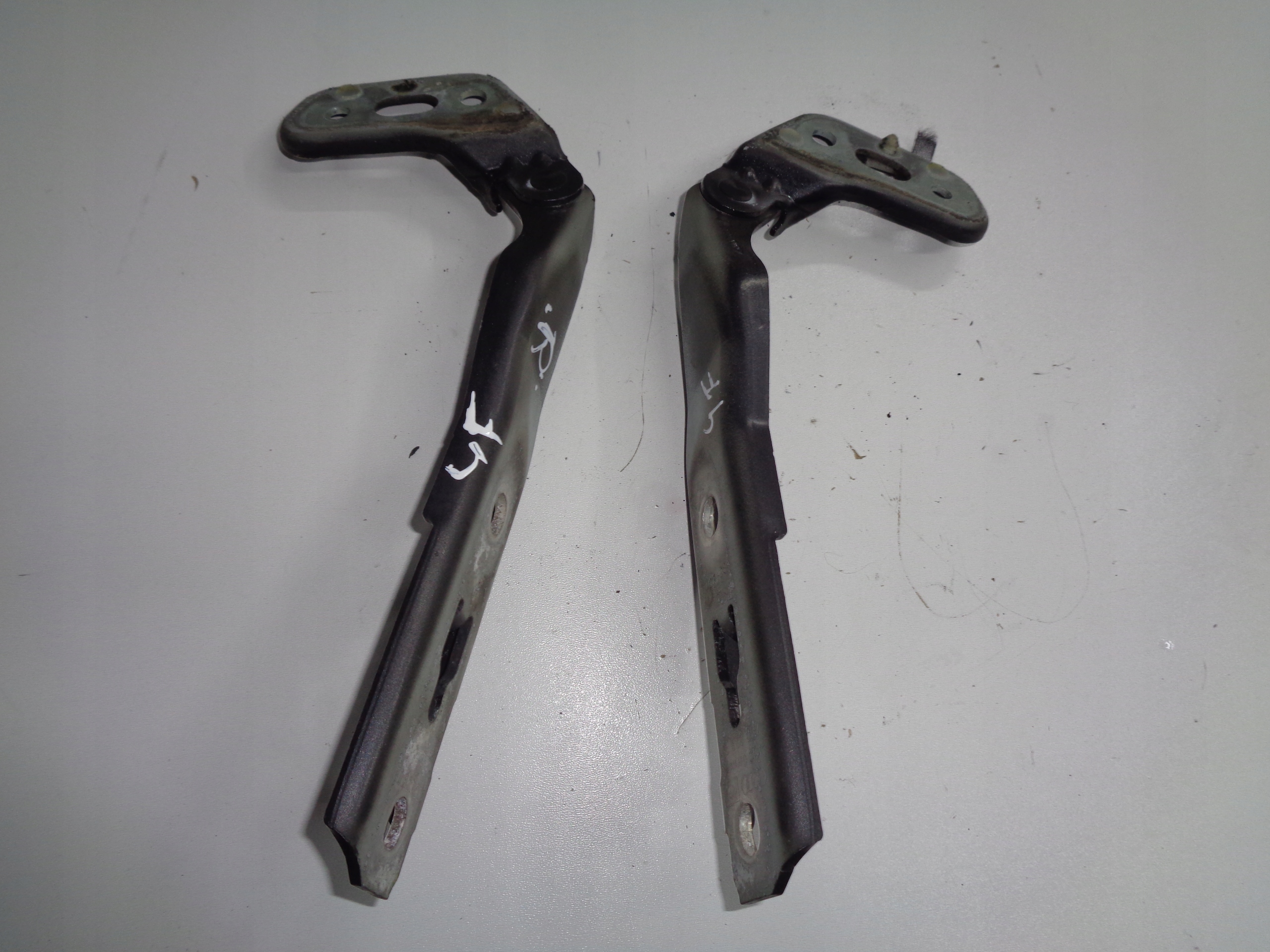 AUDI A6 C6 bonnet hinges front KOMPLET