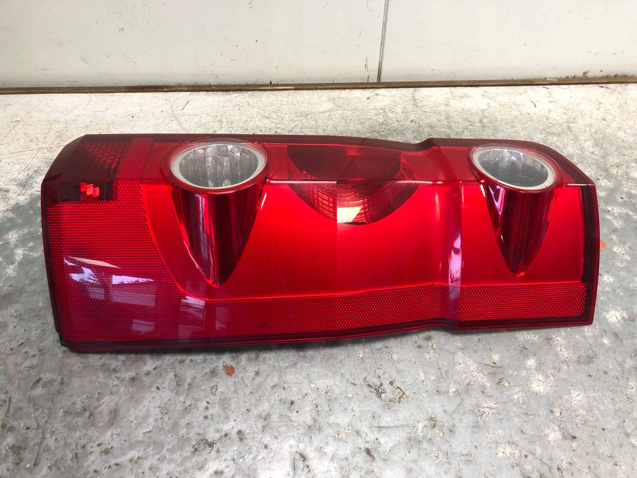 light right rear part VW CRAFTER 2E0945096