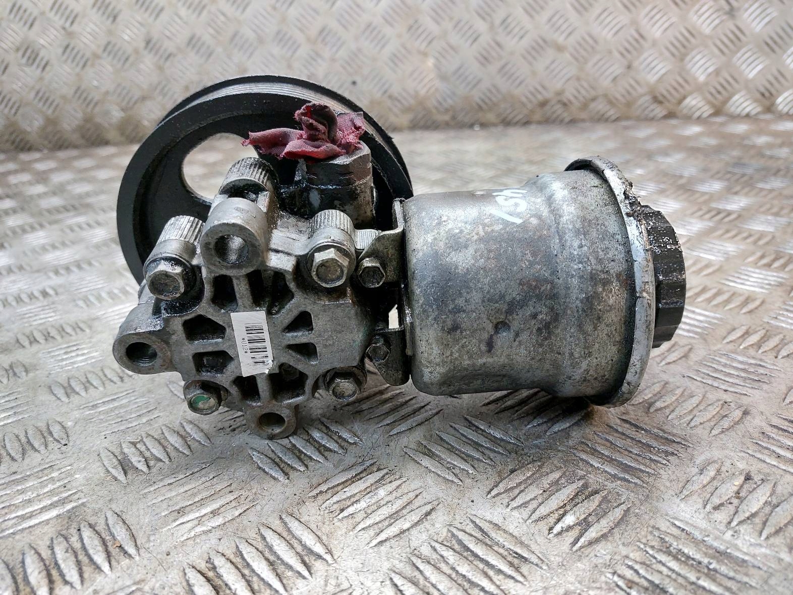 servo pump AVENSIS T25 LIFT 2.0 D4D 126KM
