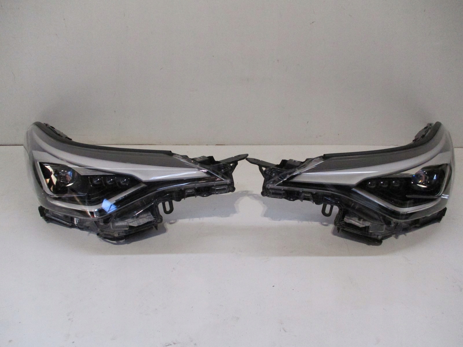 LAMPA LAMPY FULL LED TOYOTA CHR LIFT