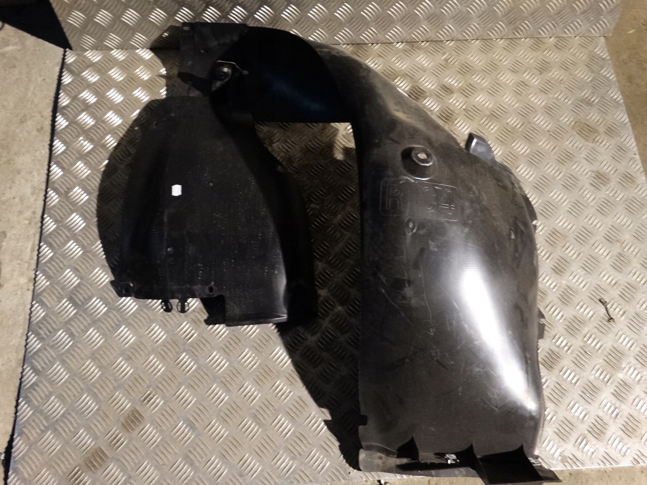 IDEALNE KPL. mudguard rear. right PORSCHE 991 1