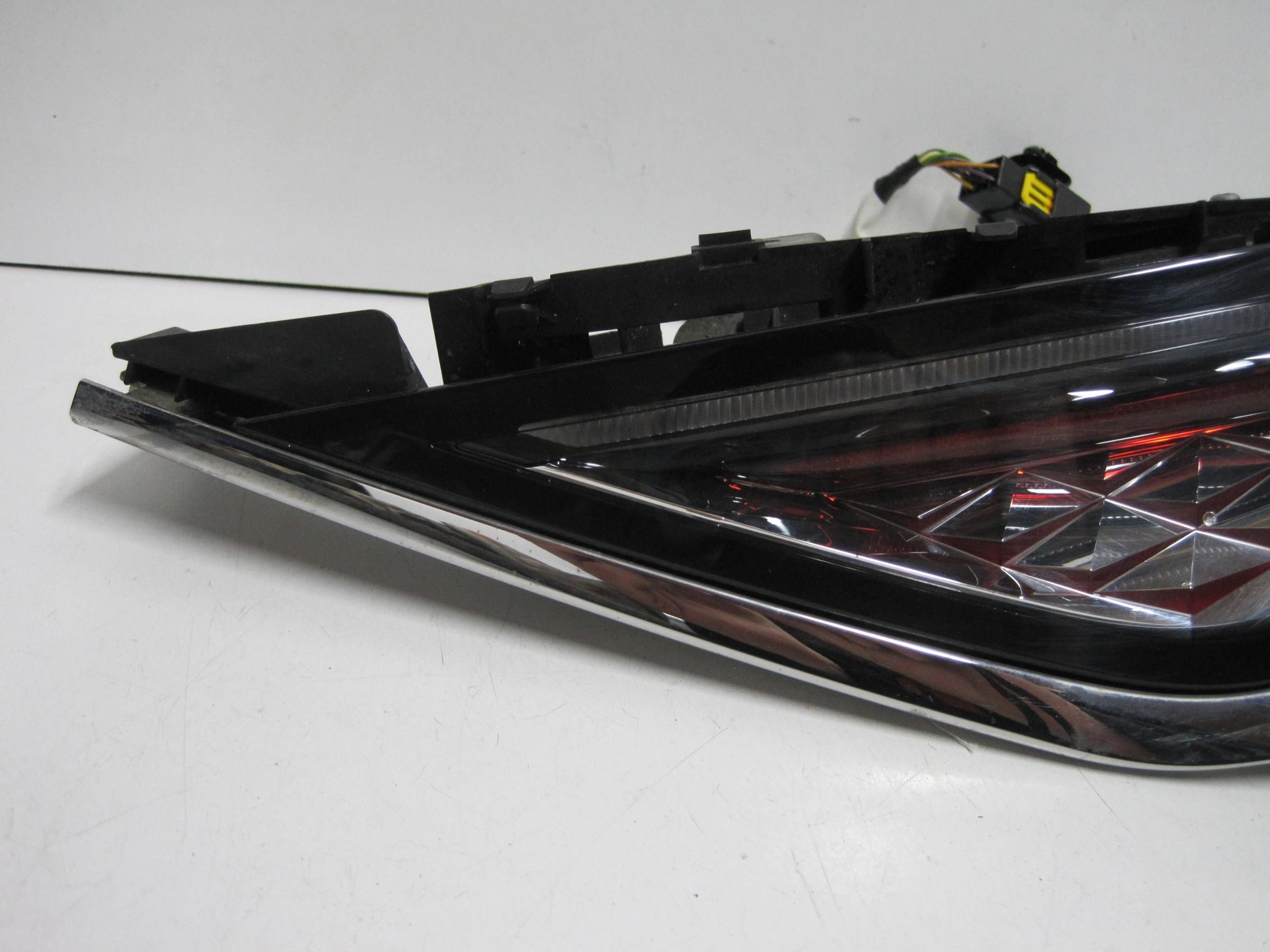 light rear rear part right CITROEN DS9 9824203280 21R LED