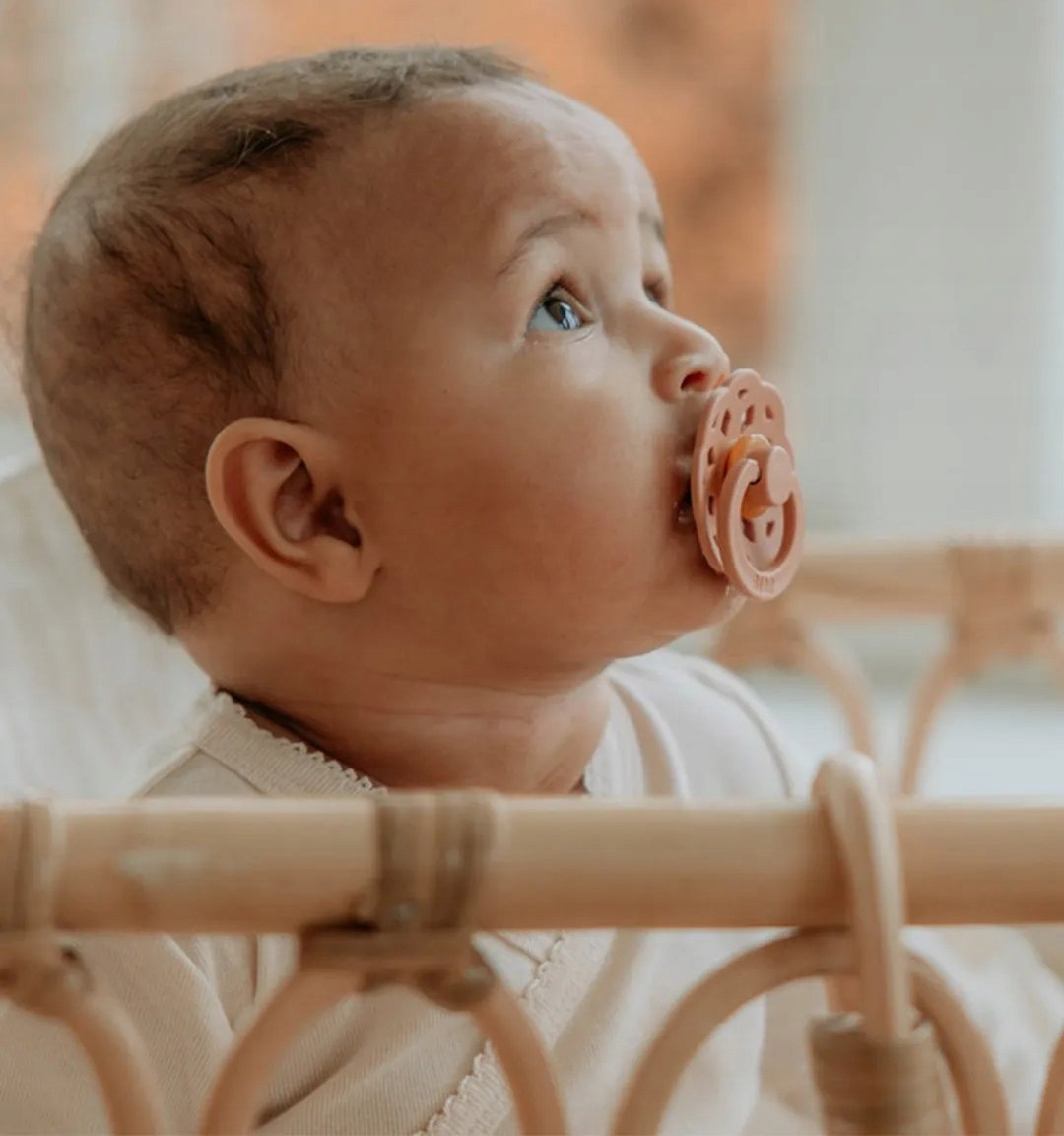 BIBS BOHEME Smoczek kauczuk Hevea 2-pack M 6-18m Ivory/Sage Rodzaj dynamiczny okrągły