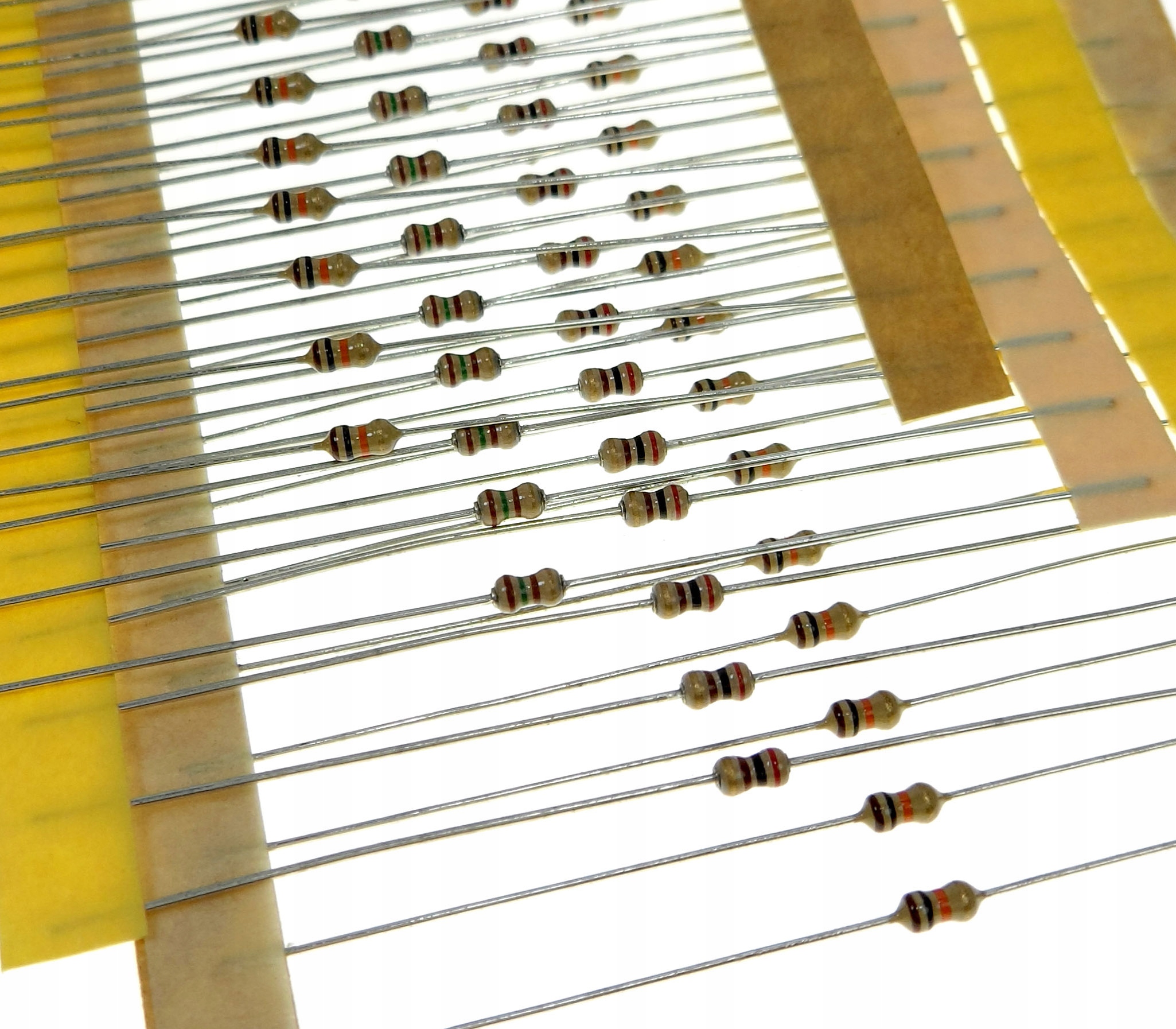 STcs0201 Rezystor 680 ohm 0,125W (1/8W) 5% opornik wartość 680R _x50szt.