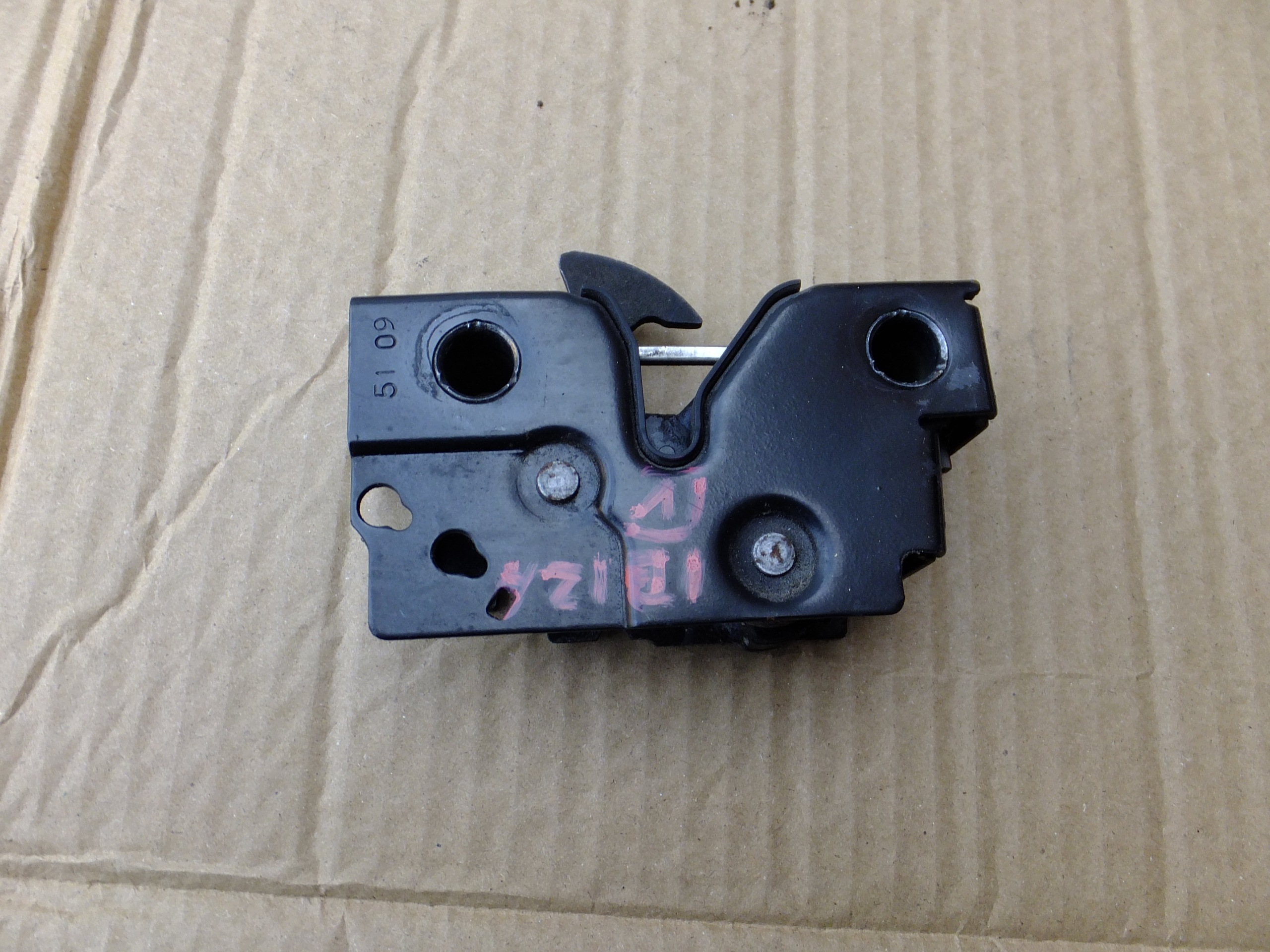 bonnet latch lock seat ibiza IV 2010r