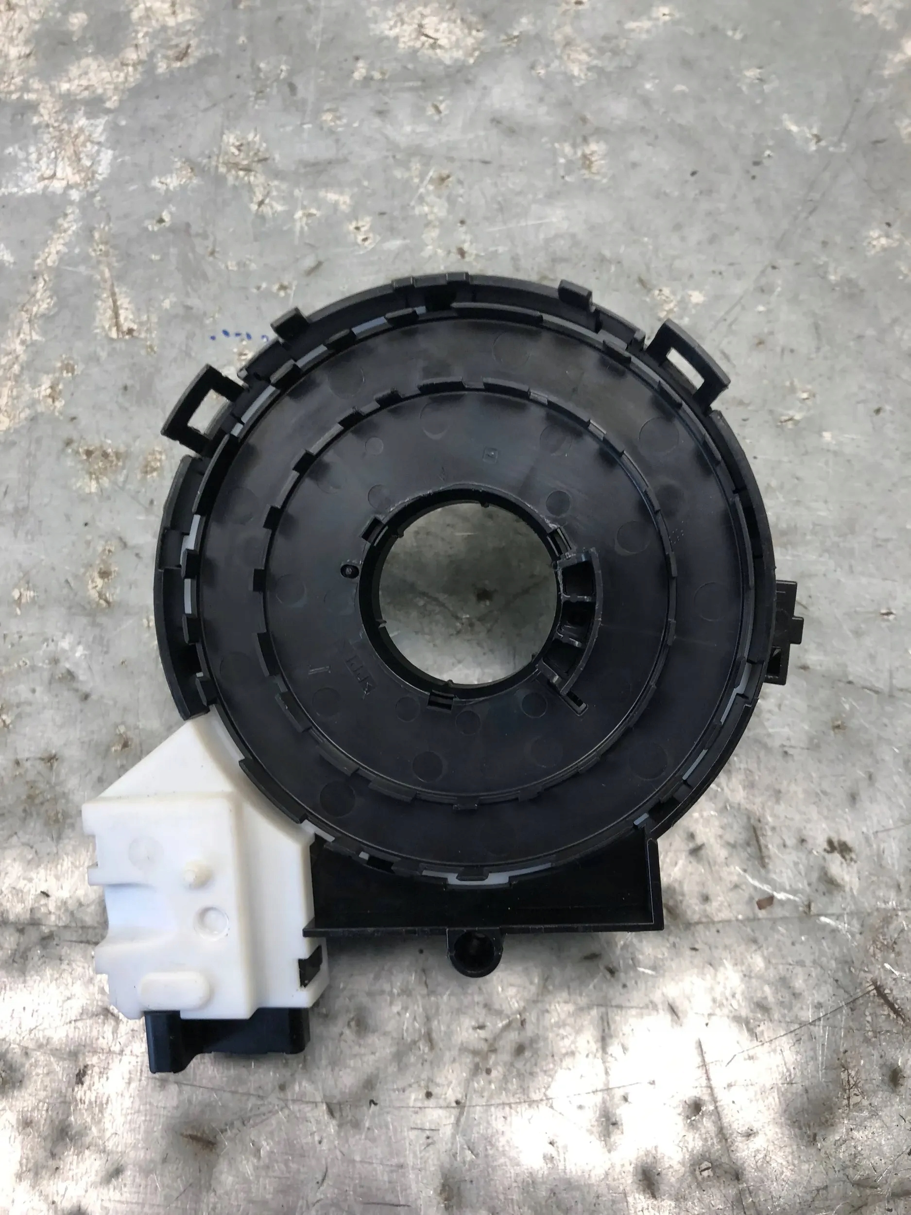 ring airbag VW GOLF V 1K0959653C