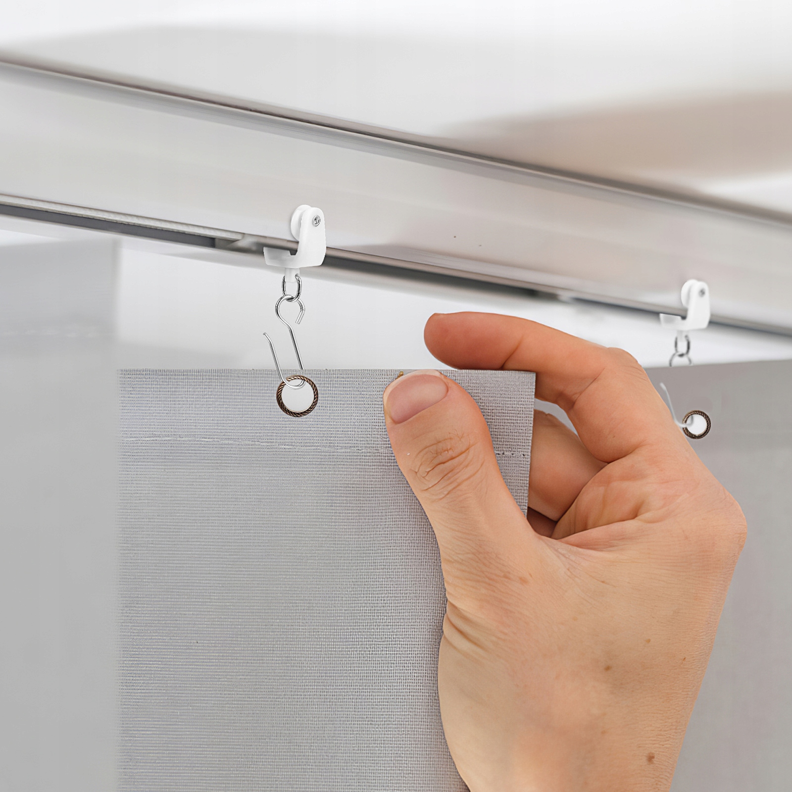 AKCESORIA PROWADNICE KARNISZOWE SZYNA HACZYKOWA Rodzaj inny