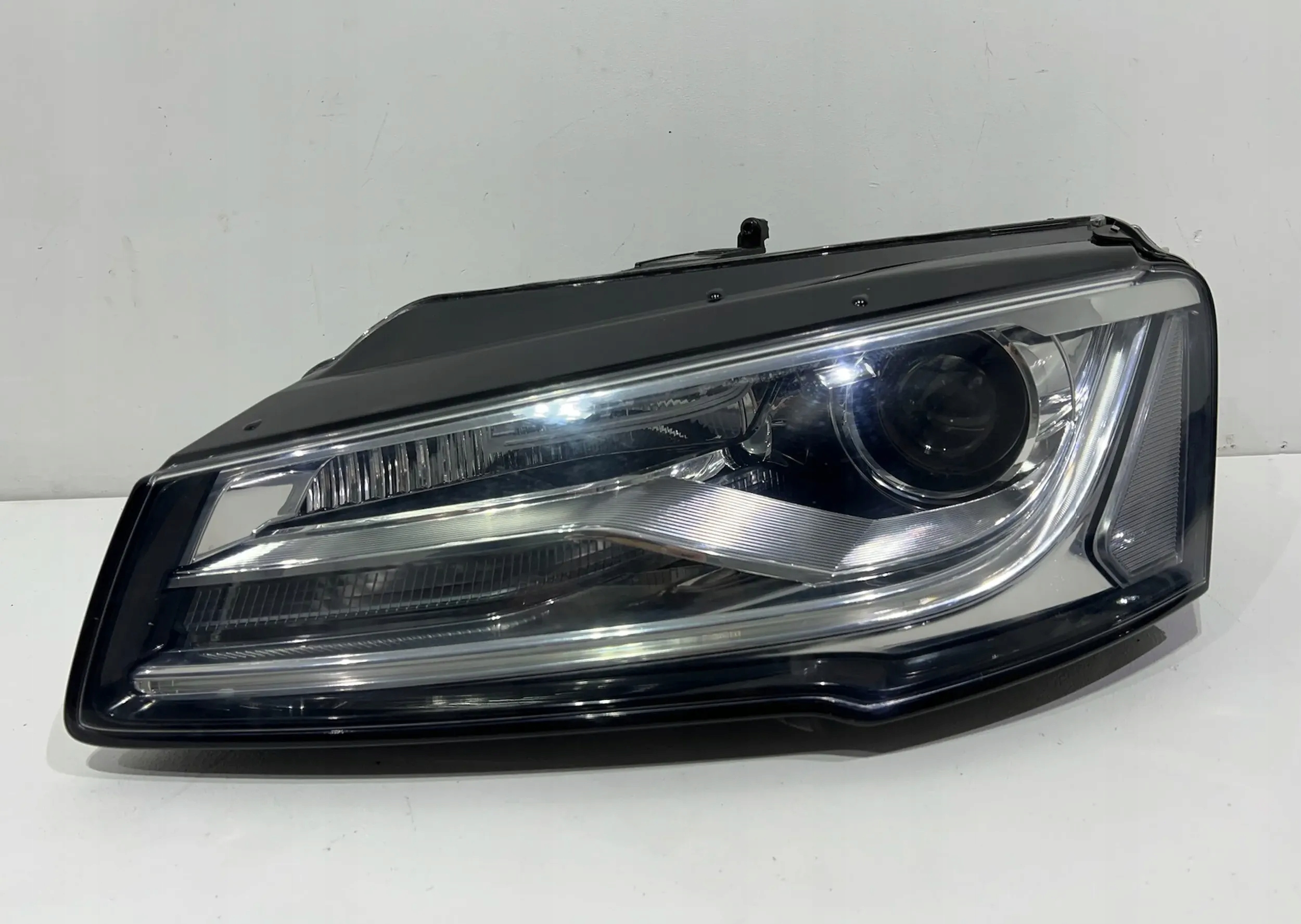 Audi A8 D4 фара левая ксенон линза 4H0941005