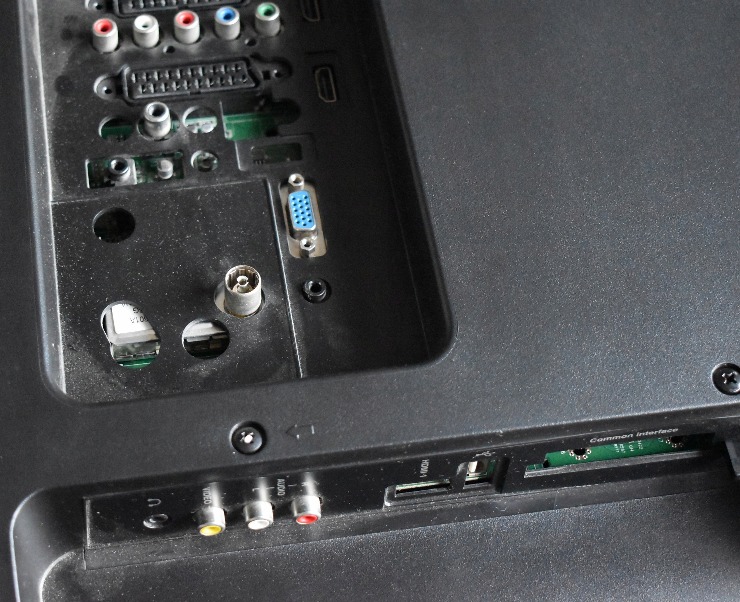 TV LCD THOMSON 32" 32HR3234 Typ telewizora LCD