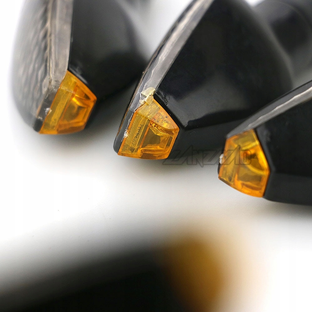 Kierunkowskazy motocyklowe czarne dymione LED Numer katalogowy części LANTS008YES