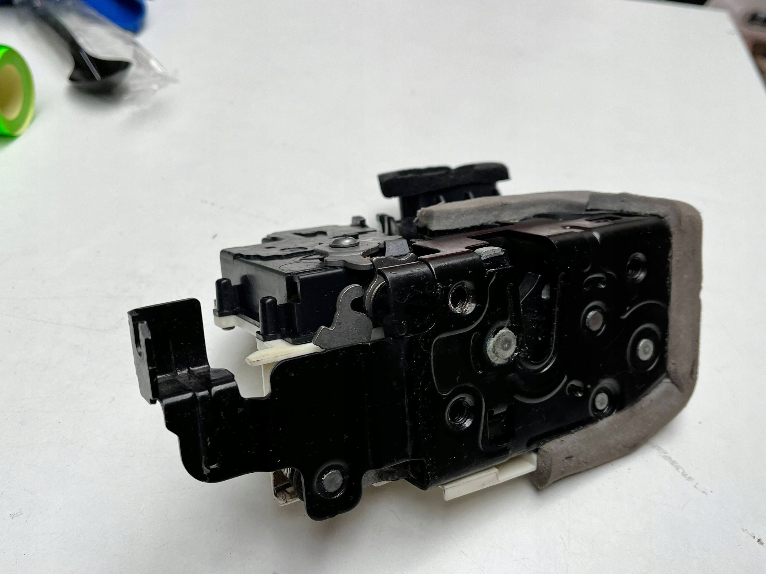 lock door right front AUDI A8 D5 sedan/sedan 4N1837016B !J