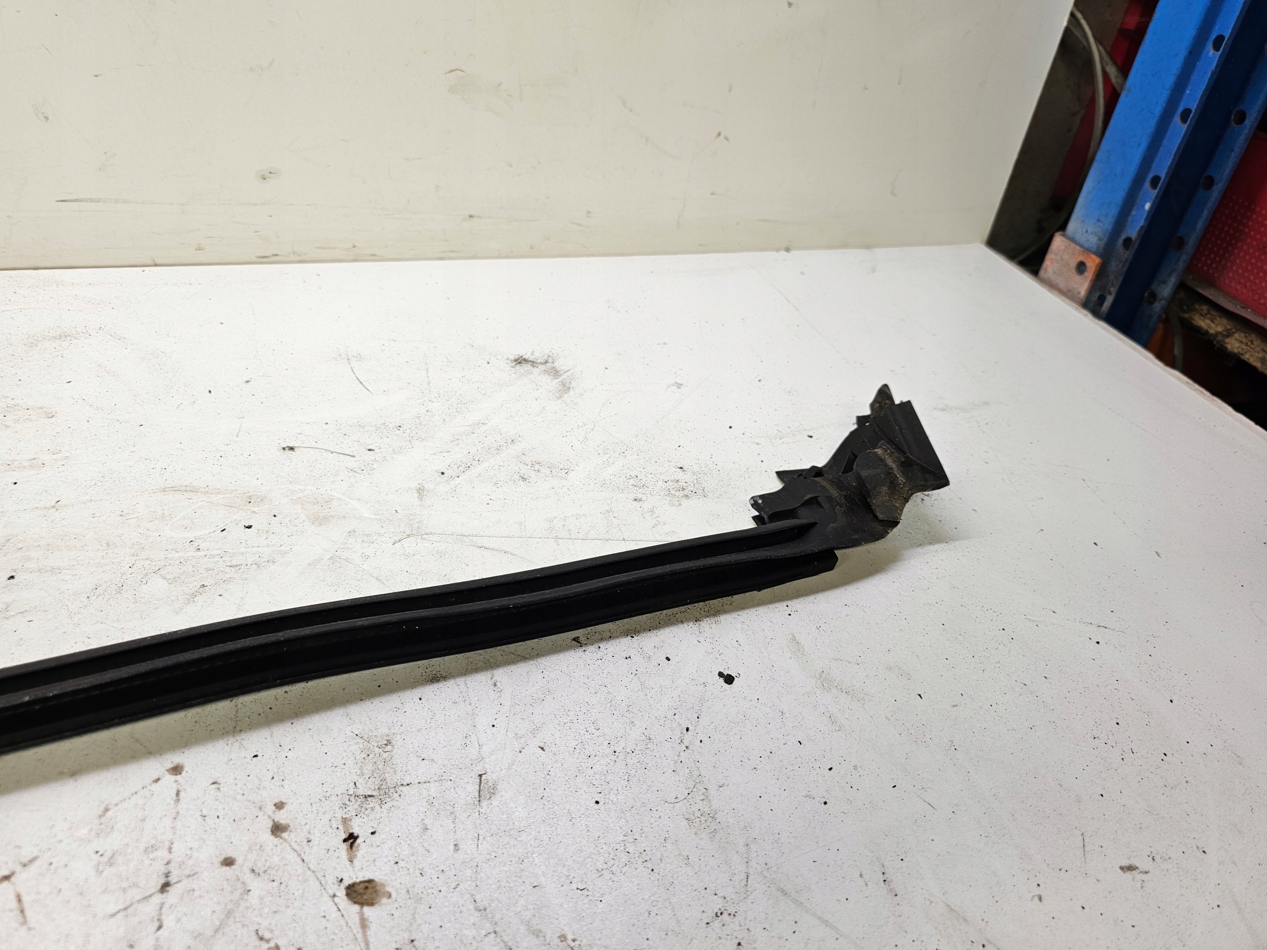 DICHTSATZ TÜR LINKS HECK AUDI A5 8T 8T8839479E