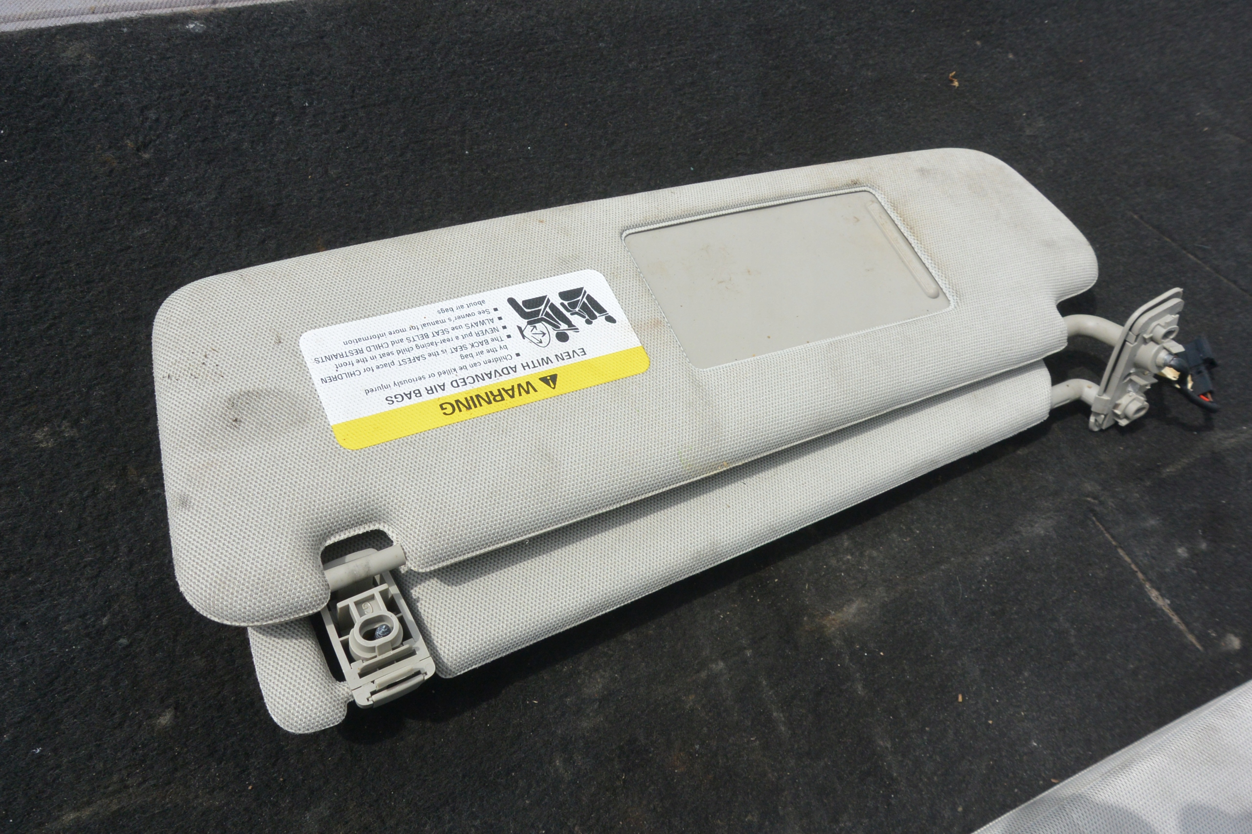 cover PRZECIWSLONECZNA visor right left AUDI Q7 4L KOMPLET