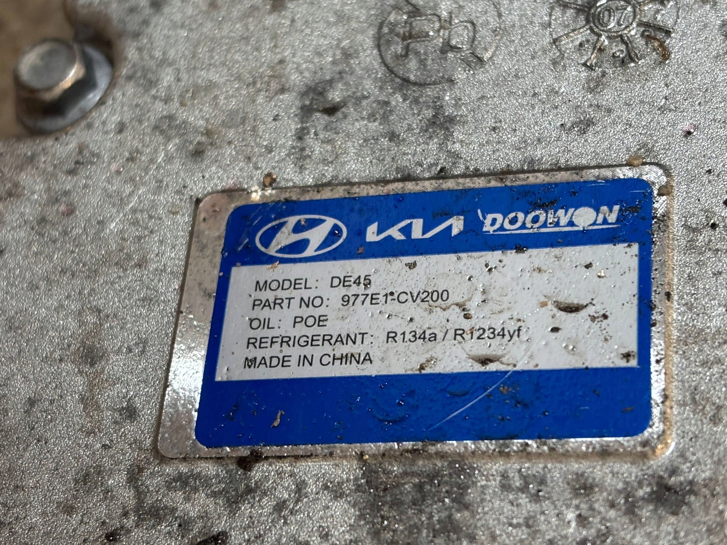 Компрессор кондиционера kia EV6 22r 977E1-CV200