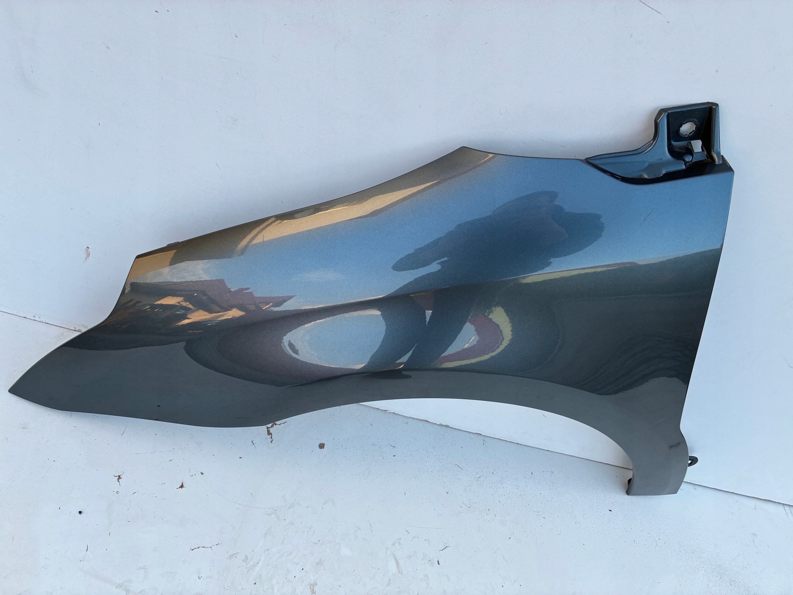 fender left front front Citroen C4 and Lift EZW 04-10r. ==OEM==