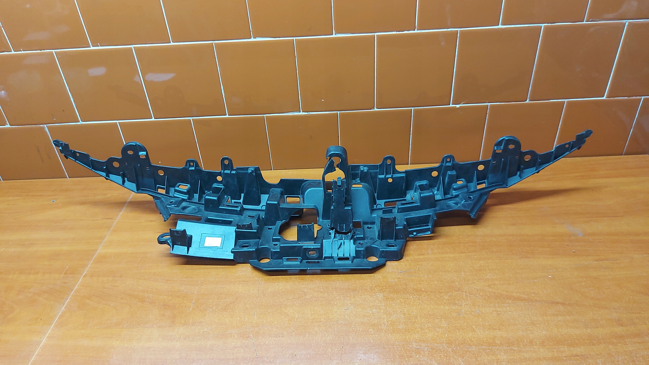 grill grille of a bumper front front TOYOTA COROLLA E21 19- KOMBI HB