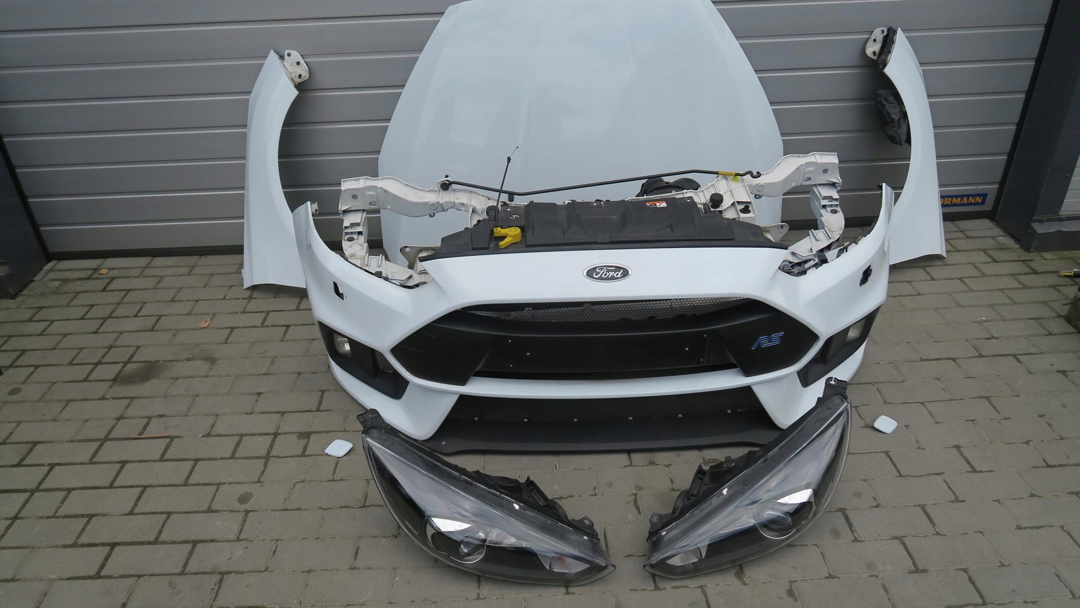 FORD FOCUS MK3 RS ZDERZAK MASKA LAMPY PAS CHŁODNICE KOMPLETNY PRZÓD
