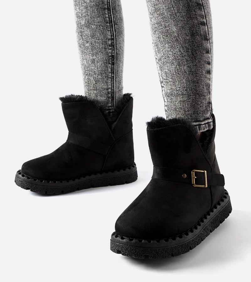 Czarne ocieplane śniegowce z wycięciem 27044 rozmiar 39