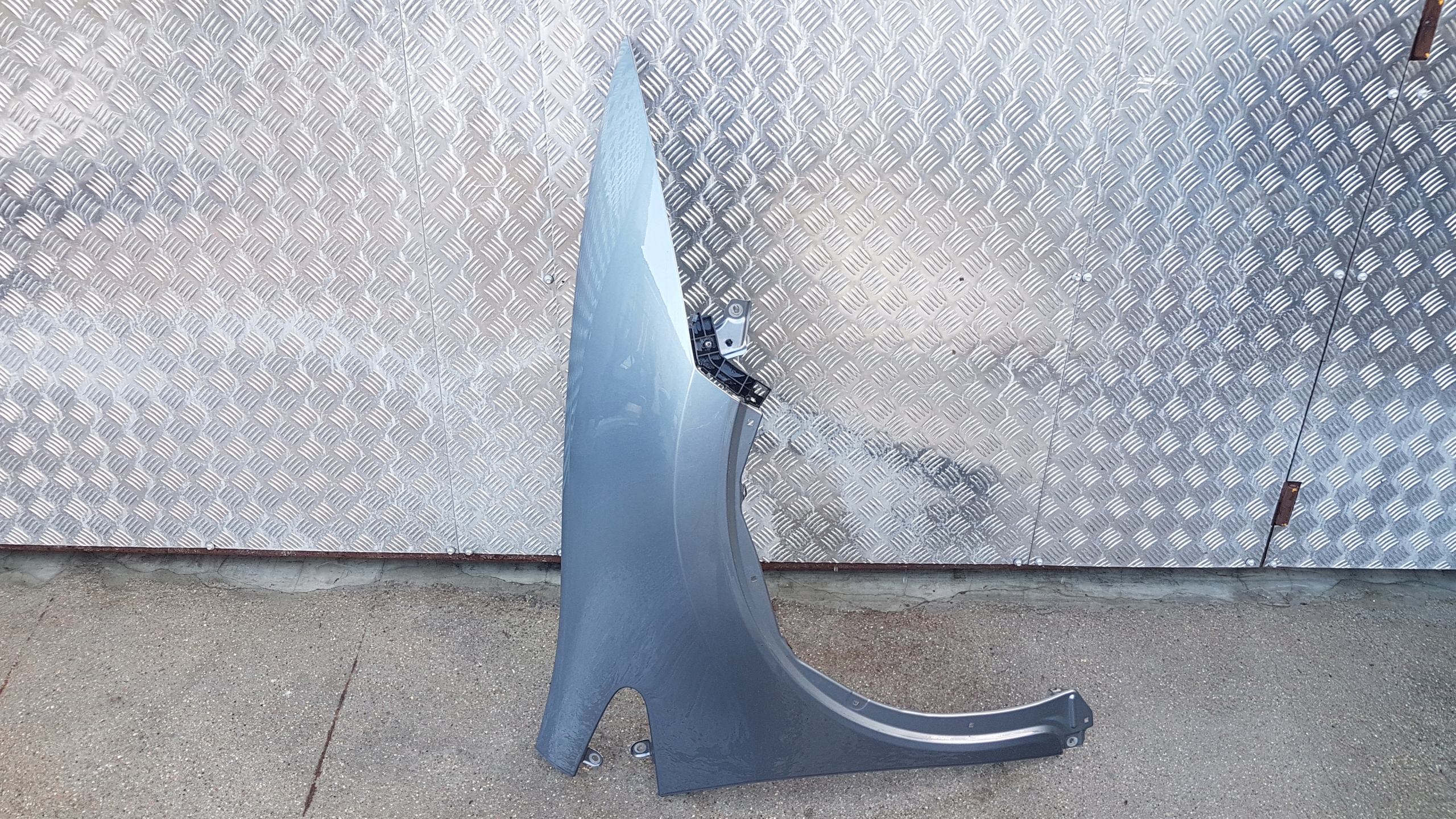 PARAFANGO DESTRA CIVIC VIII 06-12 3/5D LAK: NH674P
